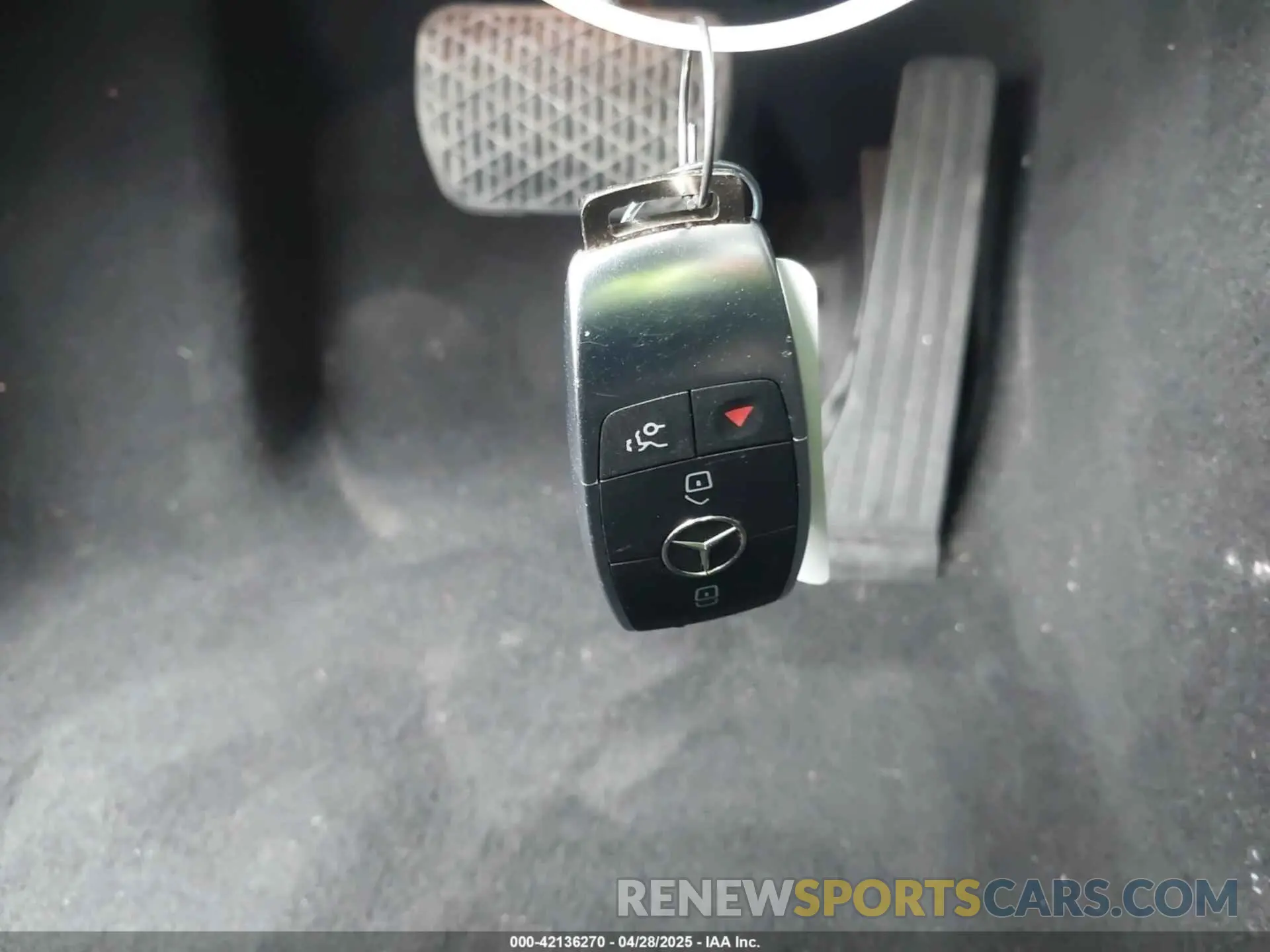 11 Фотография поврежденного автомобиля W1N0G8DB0NG080347 MERCEDES-BENZ GLC 300 2022