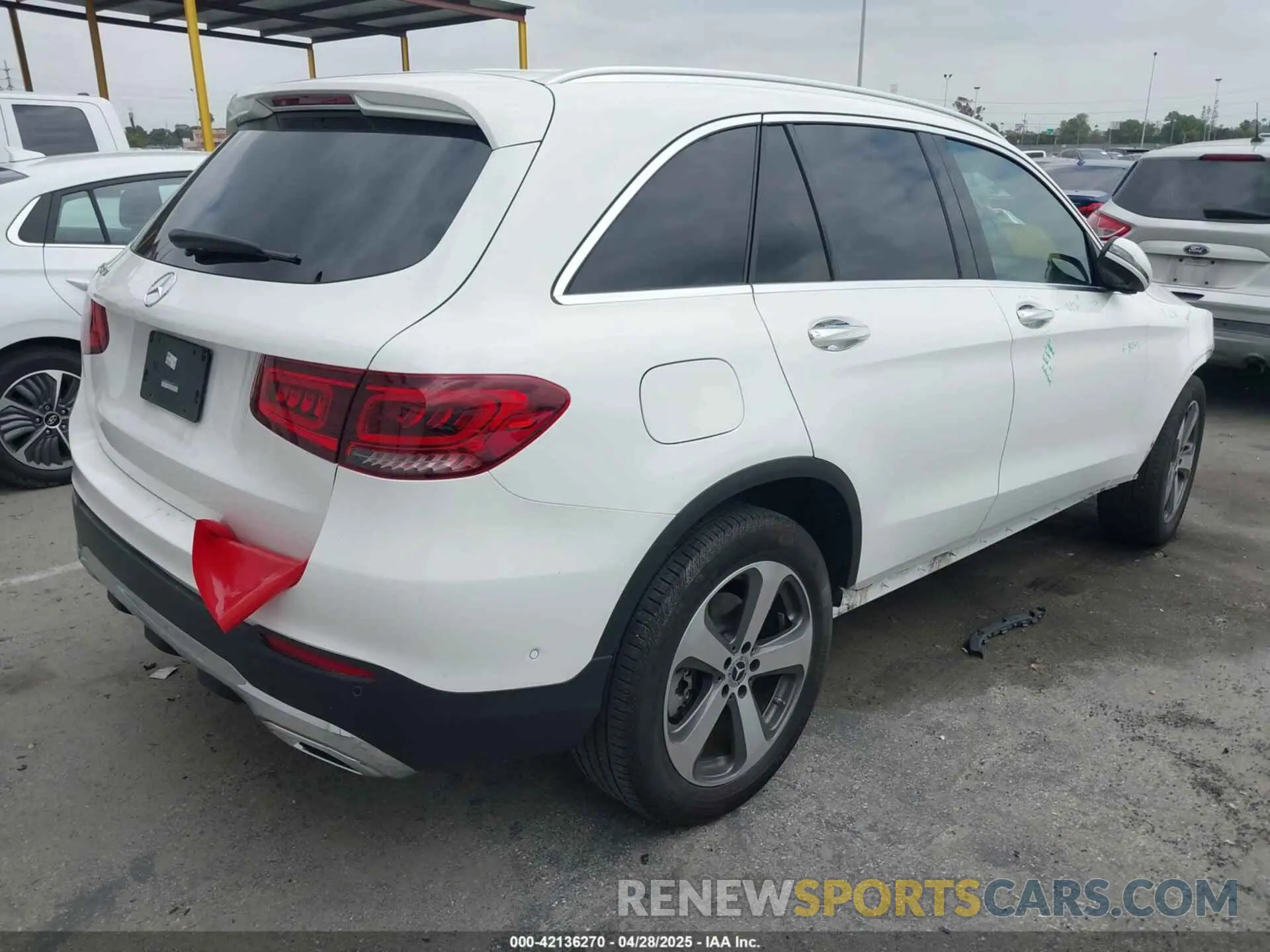 4 Фотография поврежденного автомобиля W1N0G8DB0NG080347 MERCEDES-BENZ GLC 300 2022