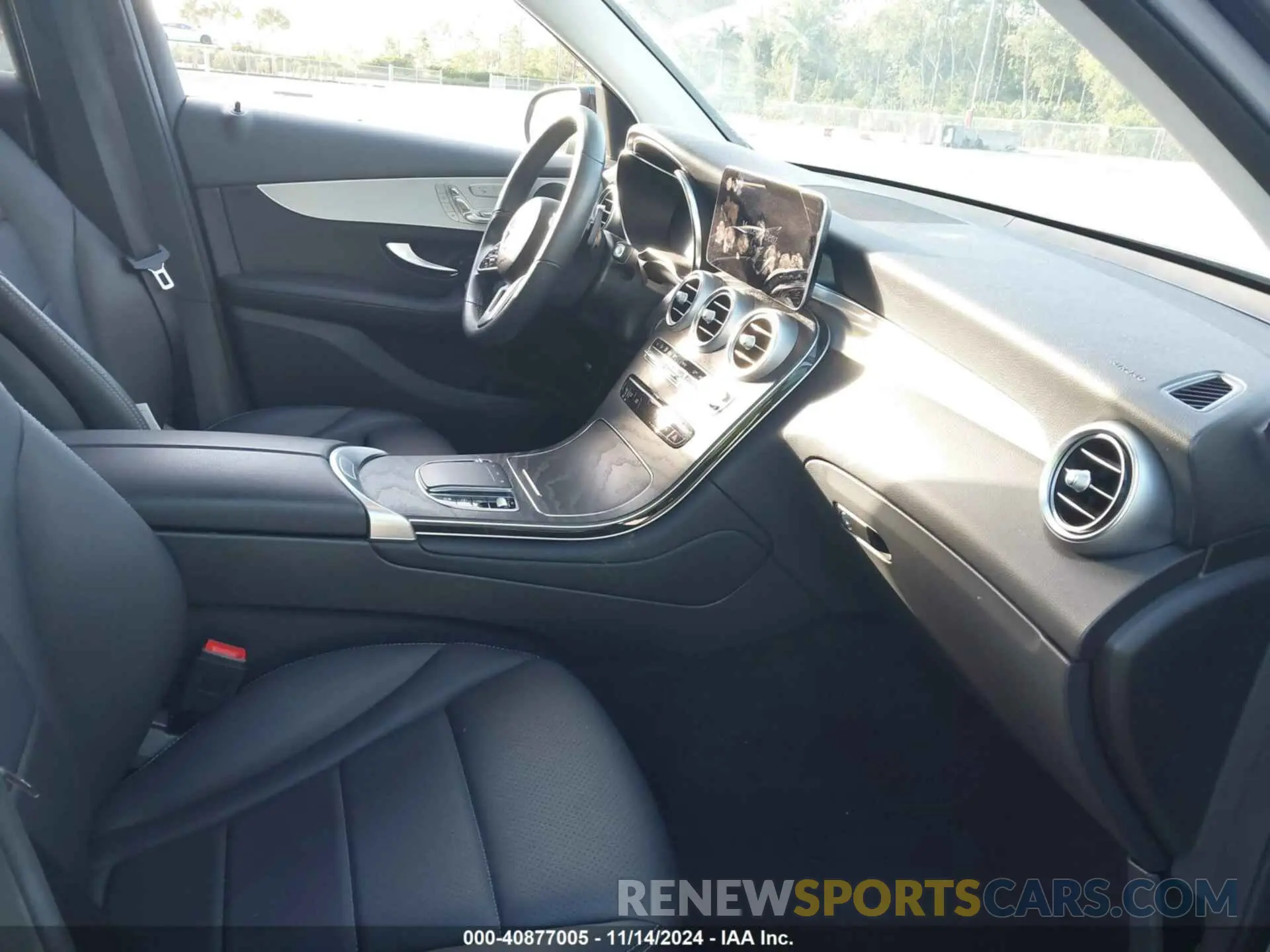 5 Фотография поврежденного автомобиля W1N0G8DB1NV386243 MERCEDES-BENZ GLC 300 2022