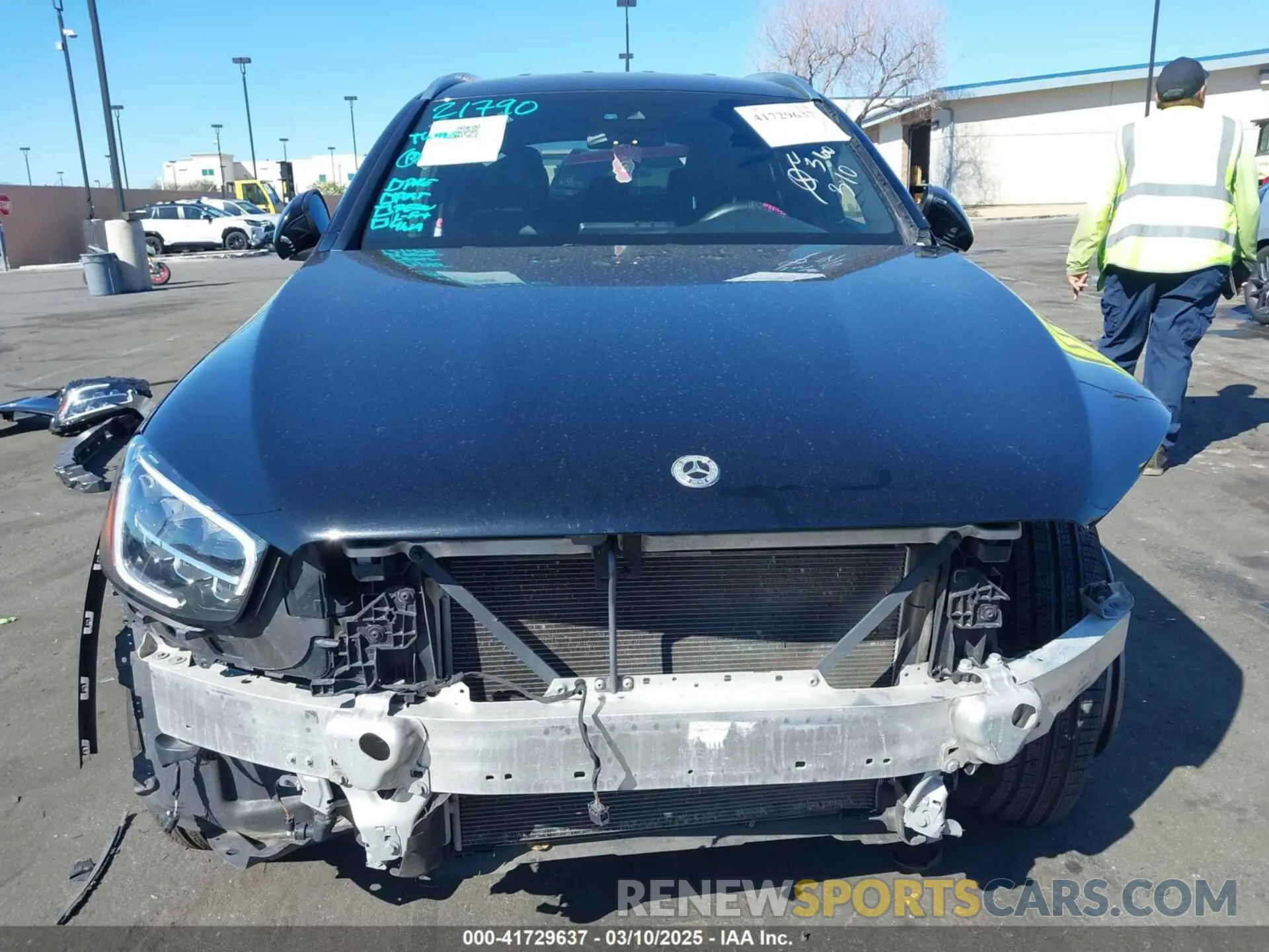 13 Photograph of a damaged car W1N0G8DB2NV375283 MERCEDES-BENZ GLC 300 2022