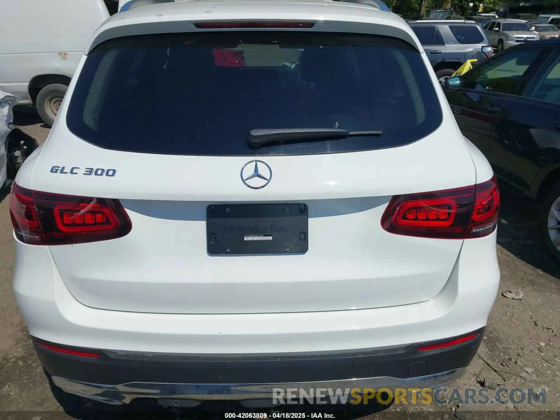 16 Photograph of a damaged car W1N0G8DB3NG091066 MERCEDES-BENZ GLC 300 2022