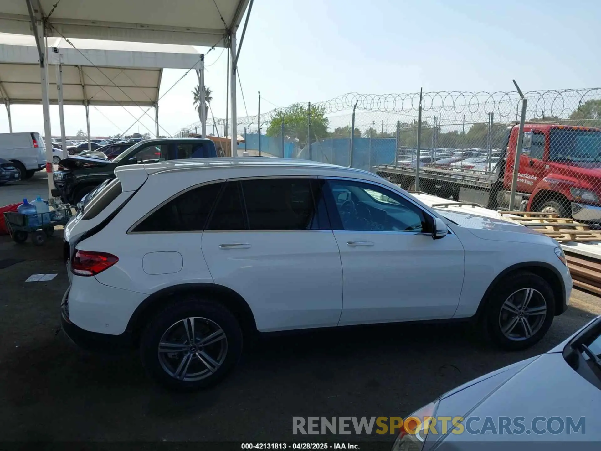 13 Photograph of a damaged car W1N0G8DB5NV390201 MERCEDES-BENZ GLC 300 2022