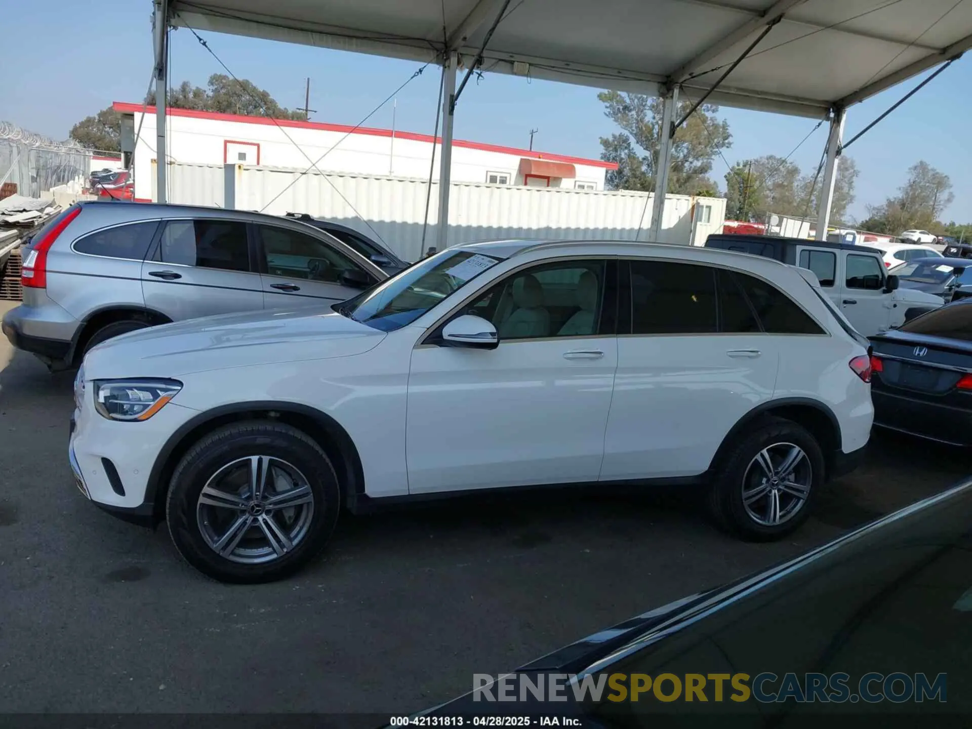 14 Photograph of a damaged car W1N0G8DB5NV390201 MERCEDES-BENZ GLC 300 2022