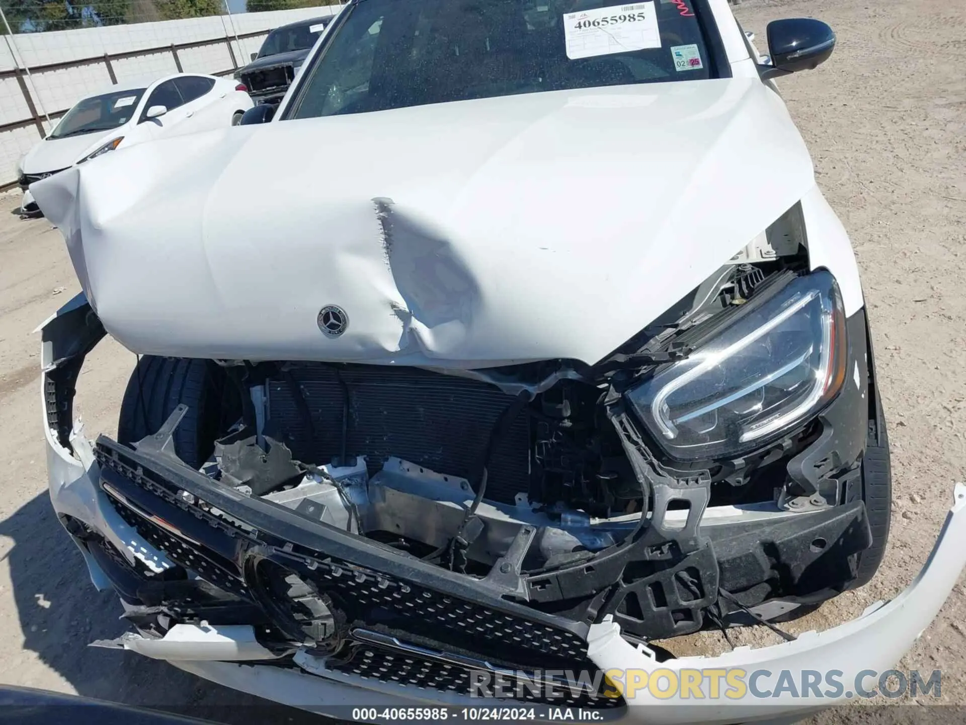 12 Photograph of a damaged car W1N0G8DB8NV353854 MERCEDES-BENZ GLC 300 2022