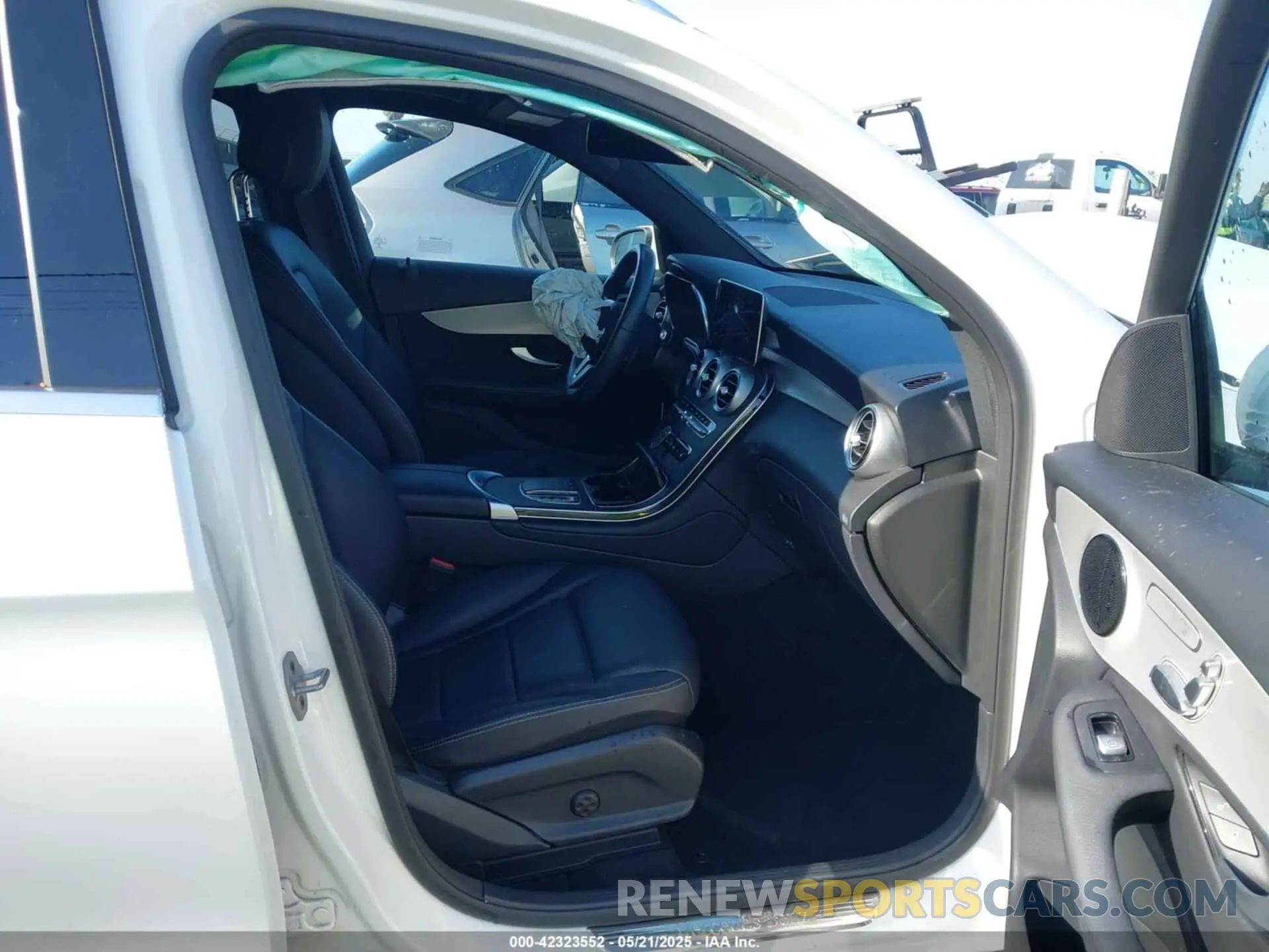 5 Фотография поврежденного автомобиля W1N0G8DB9NV398267 MERCEDES-BENZ GLC 300 2022