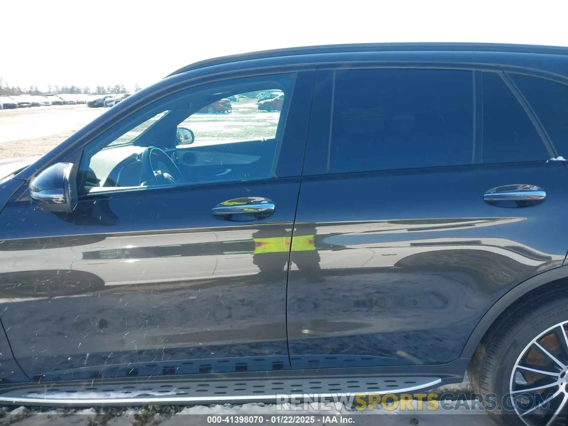 14 Photograph of a damaged car W1N0G8DBXNV365522 MERCEDES-BENZ GLC 300 2022