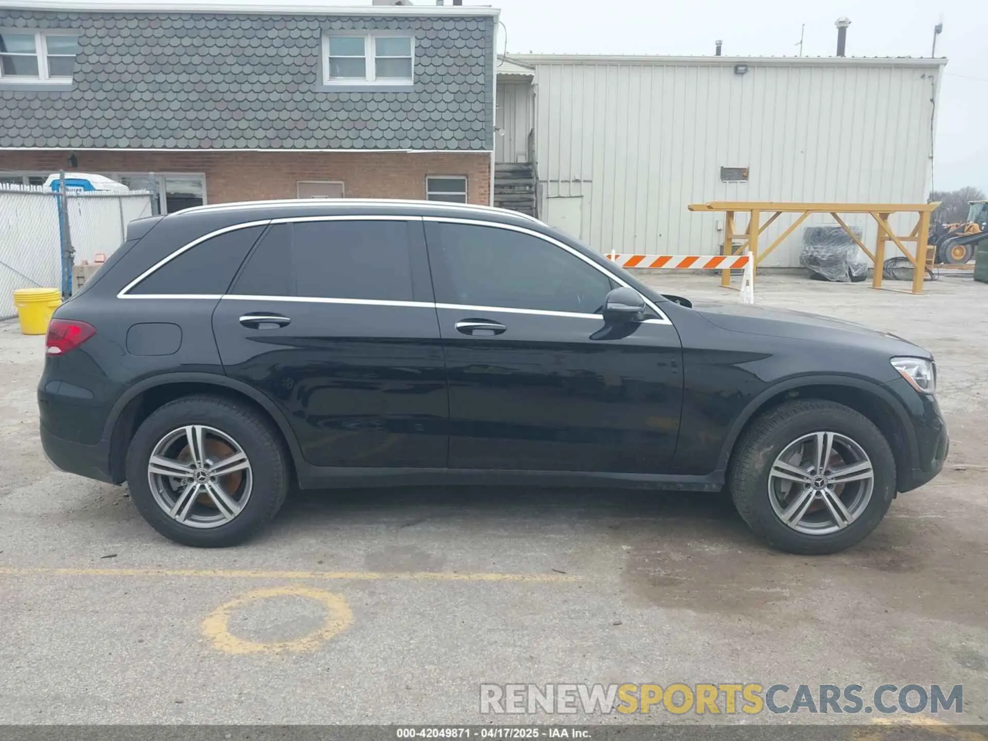 14 Photograph of a damaged car W1N0G8EB0NV367990 MERCEDES-BENZ GLC 300 2022