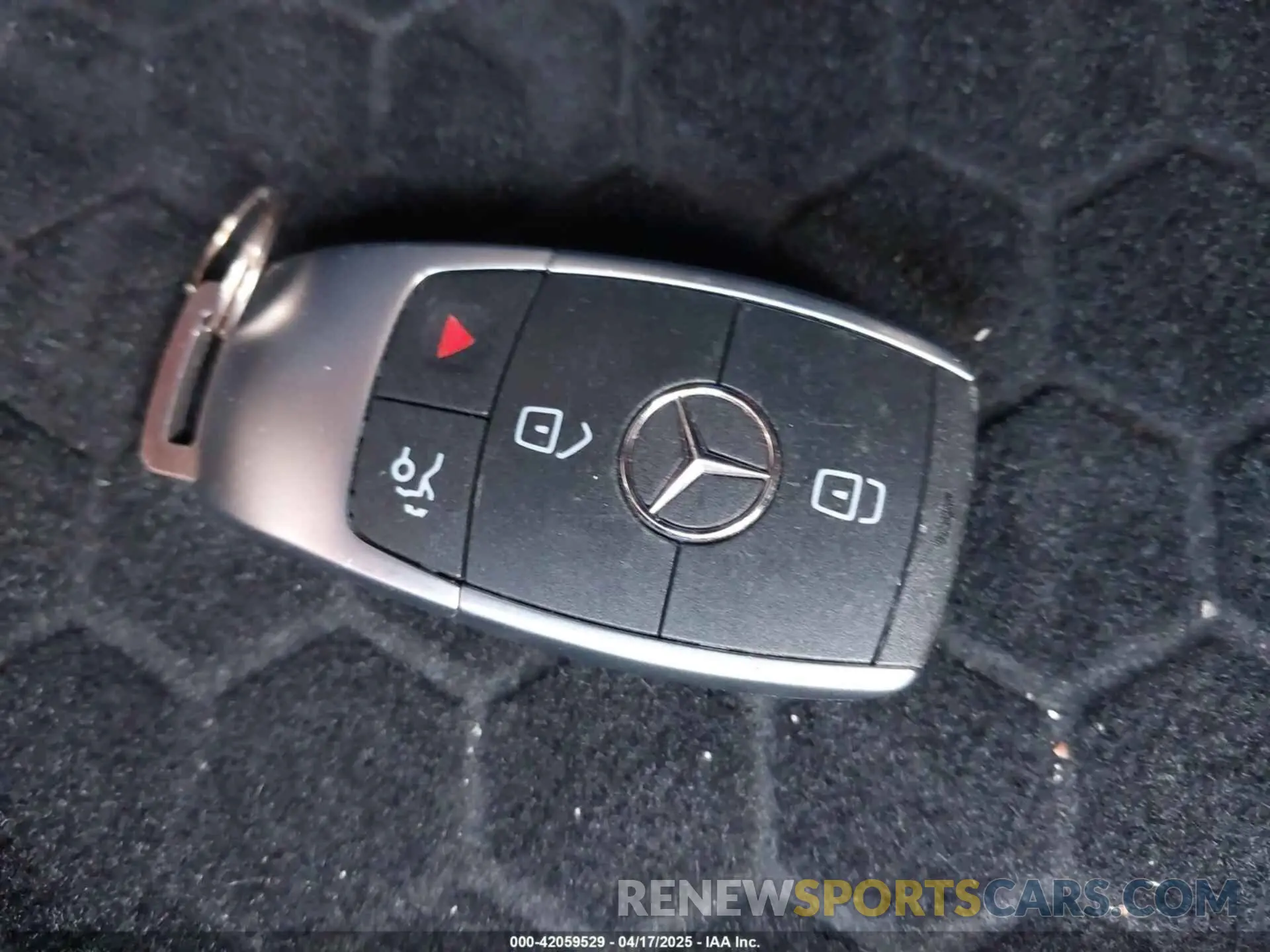 11 Photograph of a damaged car W1N0G8EB1NV344248 MERCEDES-BENZ GLC 300 2022
