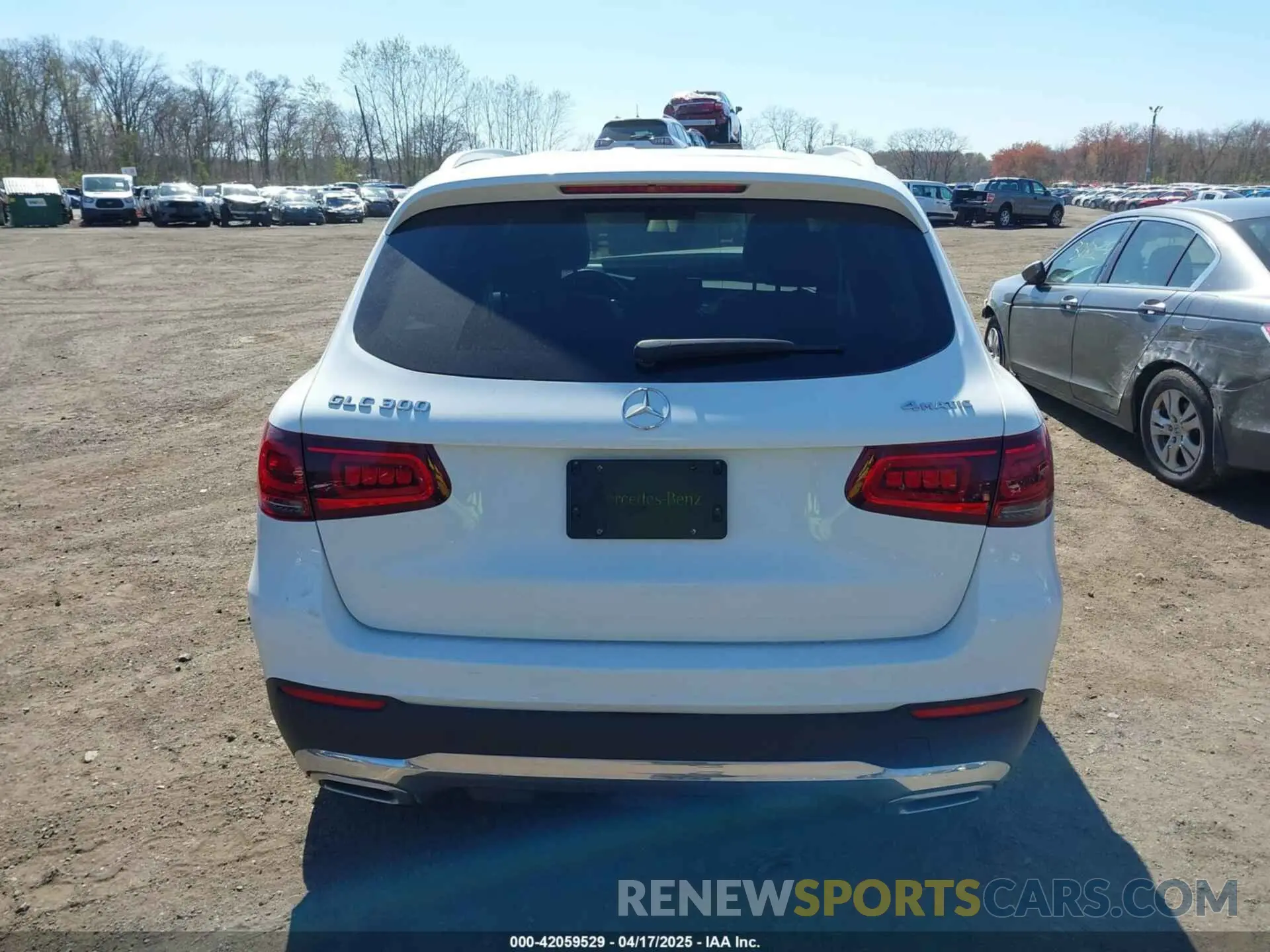 16 Photograph of a damaged car W1N0G8EB1NV344248 MERCEDES-BENZ GLC 300 2022