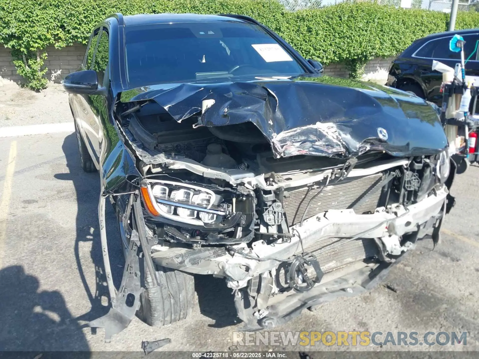6 Photograph of a damaged car W1N0G8EB1NV393661 MERCEDES-BENZ GLC 300 2022