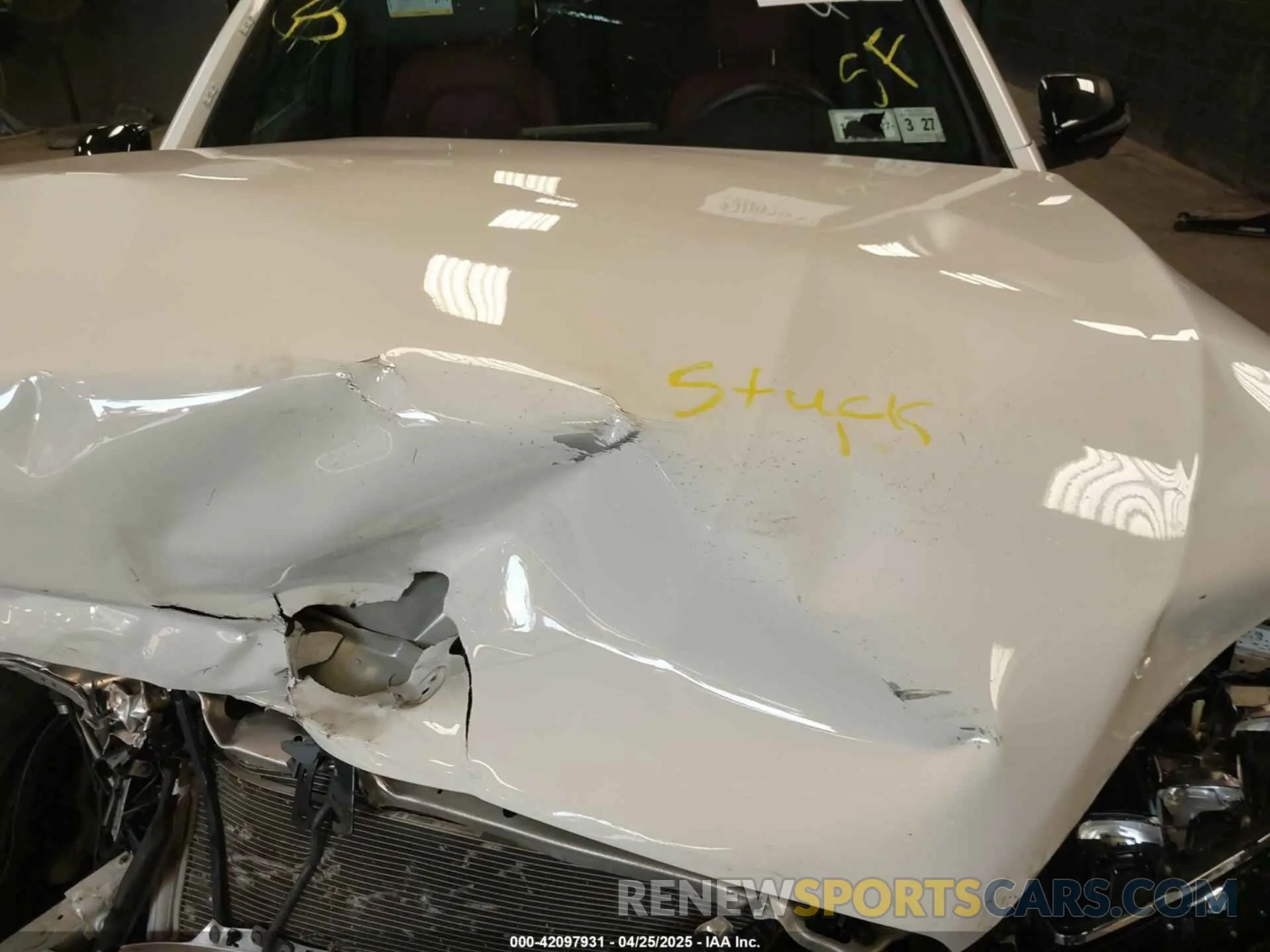 10 Photograph of a damaged car W1N0G8EB2NV351757 MERCEDES-BENZ GLC 300 2022