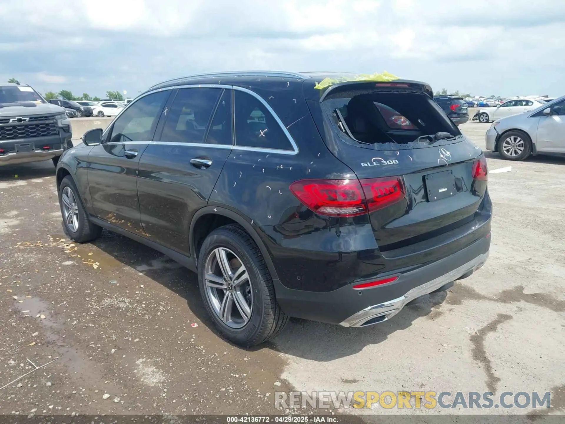 3 Фотография поврежденного автомобиля W1N0G8EB4NV334927 MERCEDES-BENZ GLC 300 2022