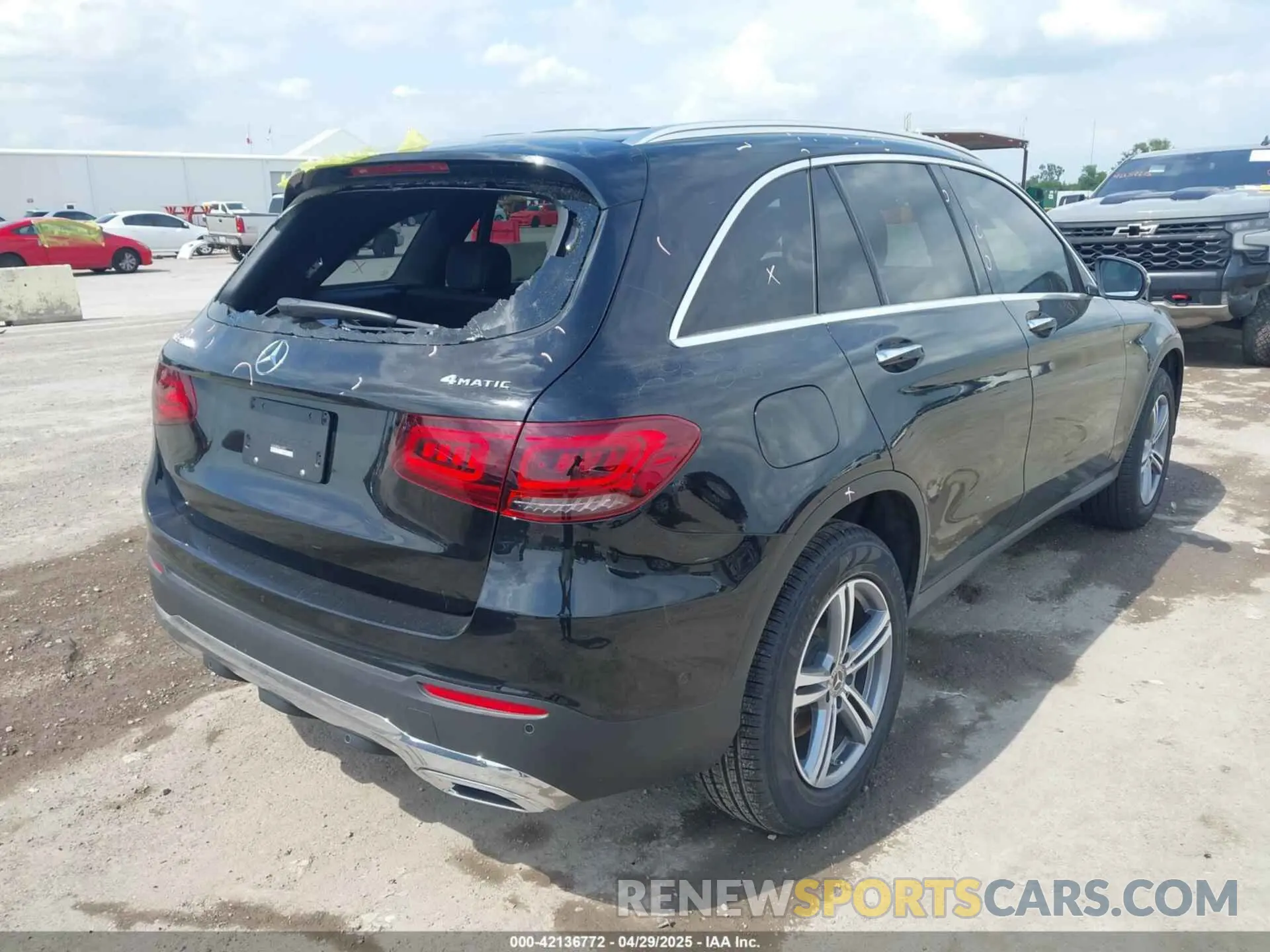 4 Фотография поврежденного автомобиля W1N0G8EB4NV334927 MERCEDES-BENZ GLC 300 2022