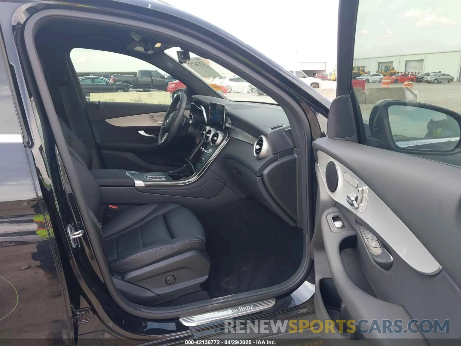 5 Фотография поврежденного автомобиля W1N0G8EB4NV334927 MERCEDES-BENZ GLC 300 2022