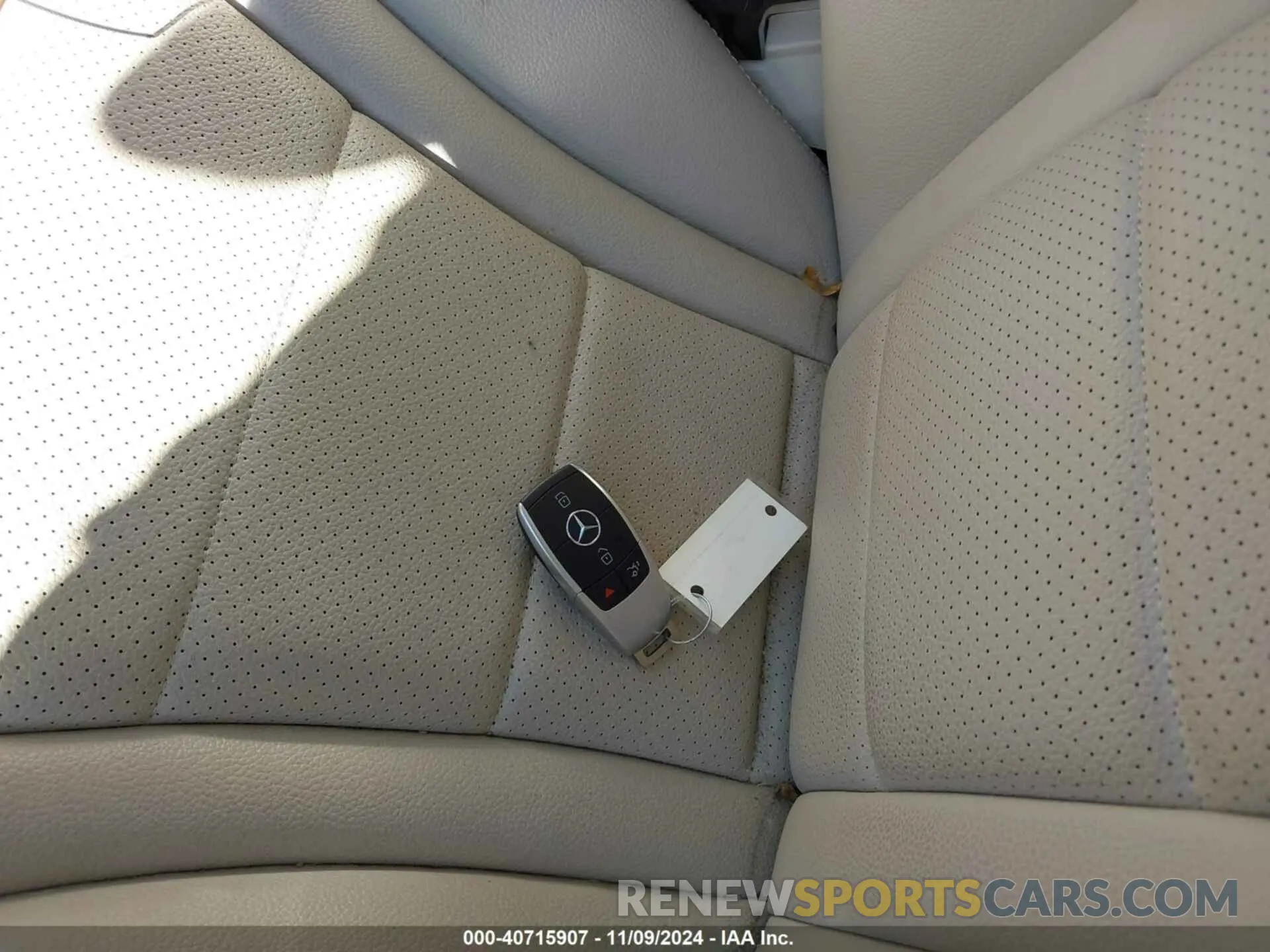 11 Photograph of a damaged car W1N0G8EB5NV366849 MERCEDES-BENZ GLC 300 2022