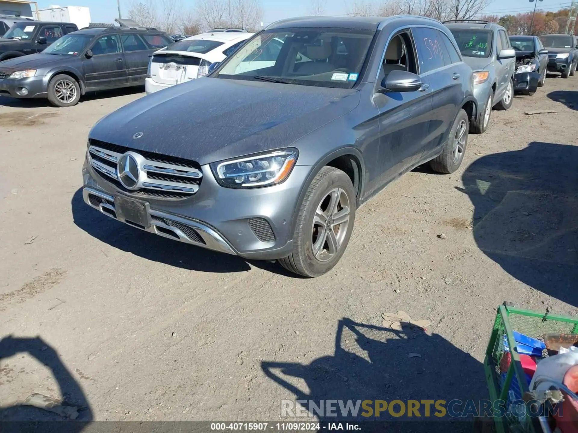 2 Photograph of a damaged car W1N0G8EB5NV366849 MERCEDES-BENZ GLC 300 2022
