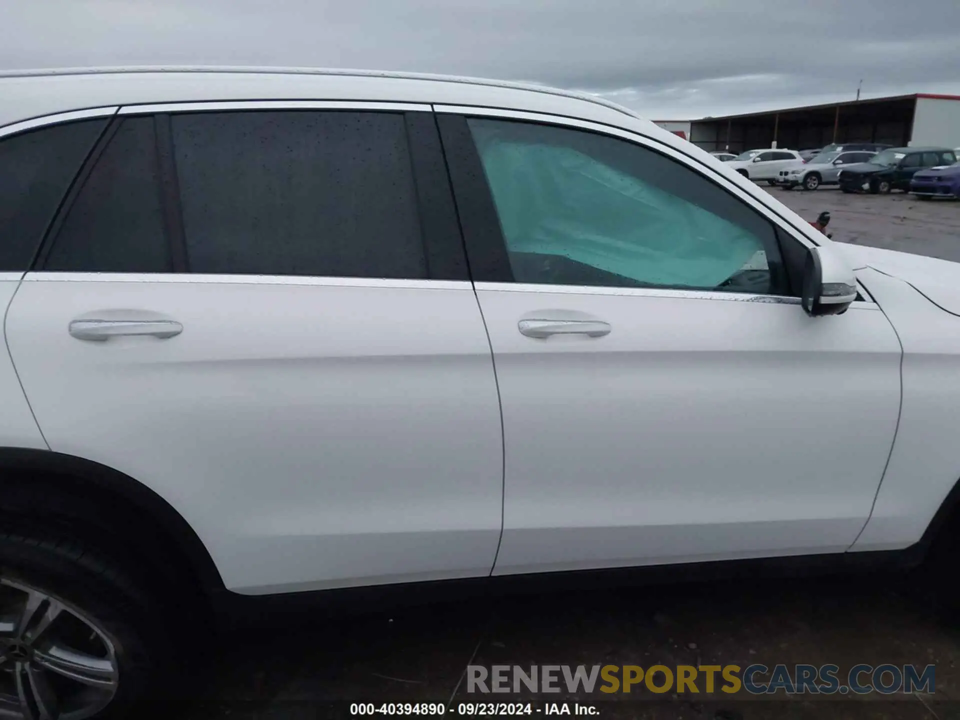 13 Photograph of a damaged car W1N0G8EBXNV389706 MERCEDES-BENZ GLC 300 2022