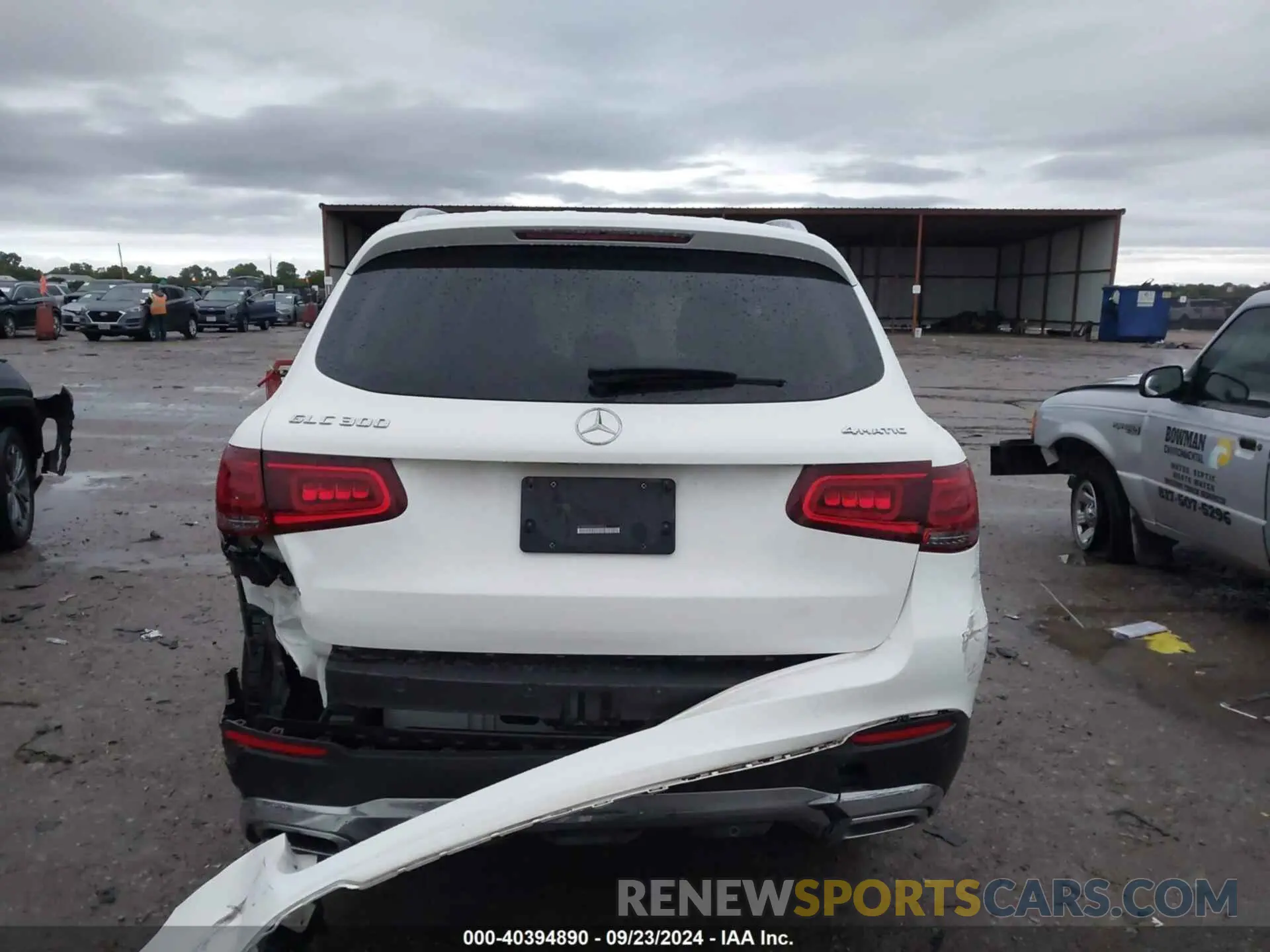 16 Photograph of a damaged car W1N0G8EBXNV389706 MERCEDES-BENZ GLC 300 2022