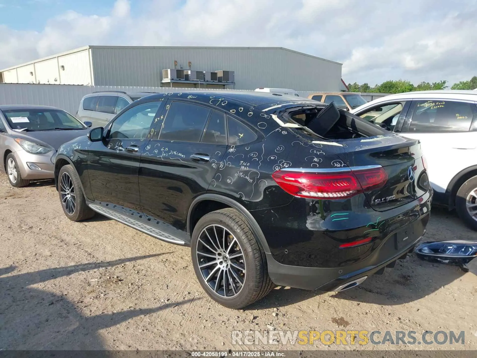 3 Photograph of a damaged car W1N0J8EB3PG139622 MERCEDES-BENZ GLC 300 2023