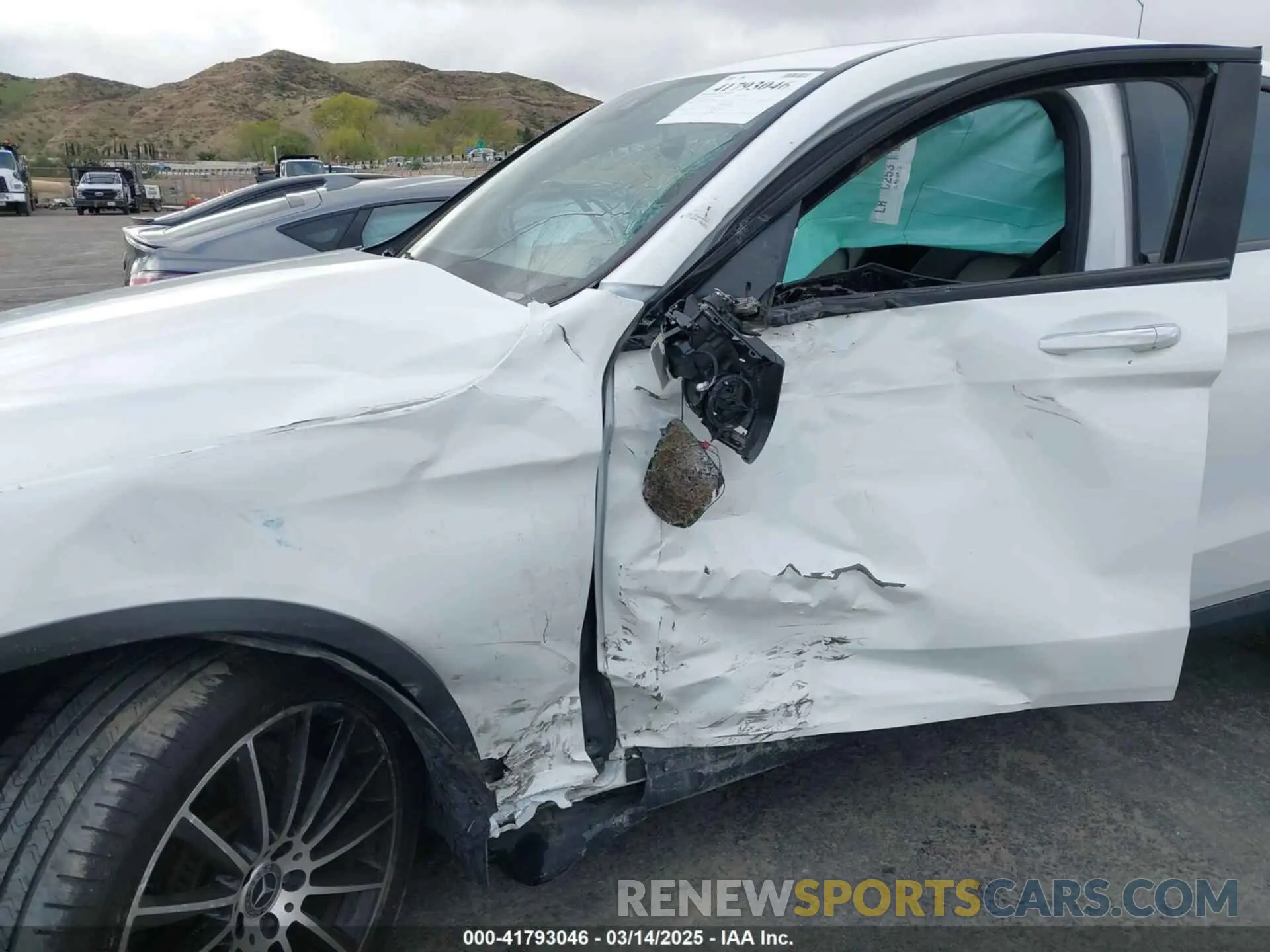 6 Photograph of a damaged car W1N0J8EB8PG144315 MERCEDES-BENZ GLC 300 2023