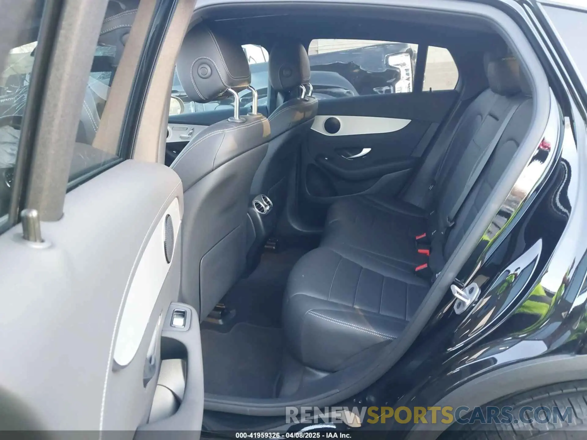 8 Photograph of a damaged car W1N0J8EB9PG168431 MERCEDES-BENZ GLC 300 2023