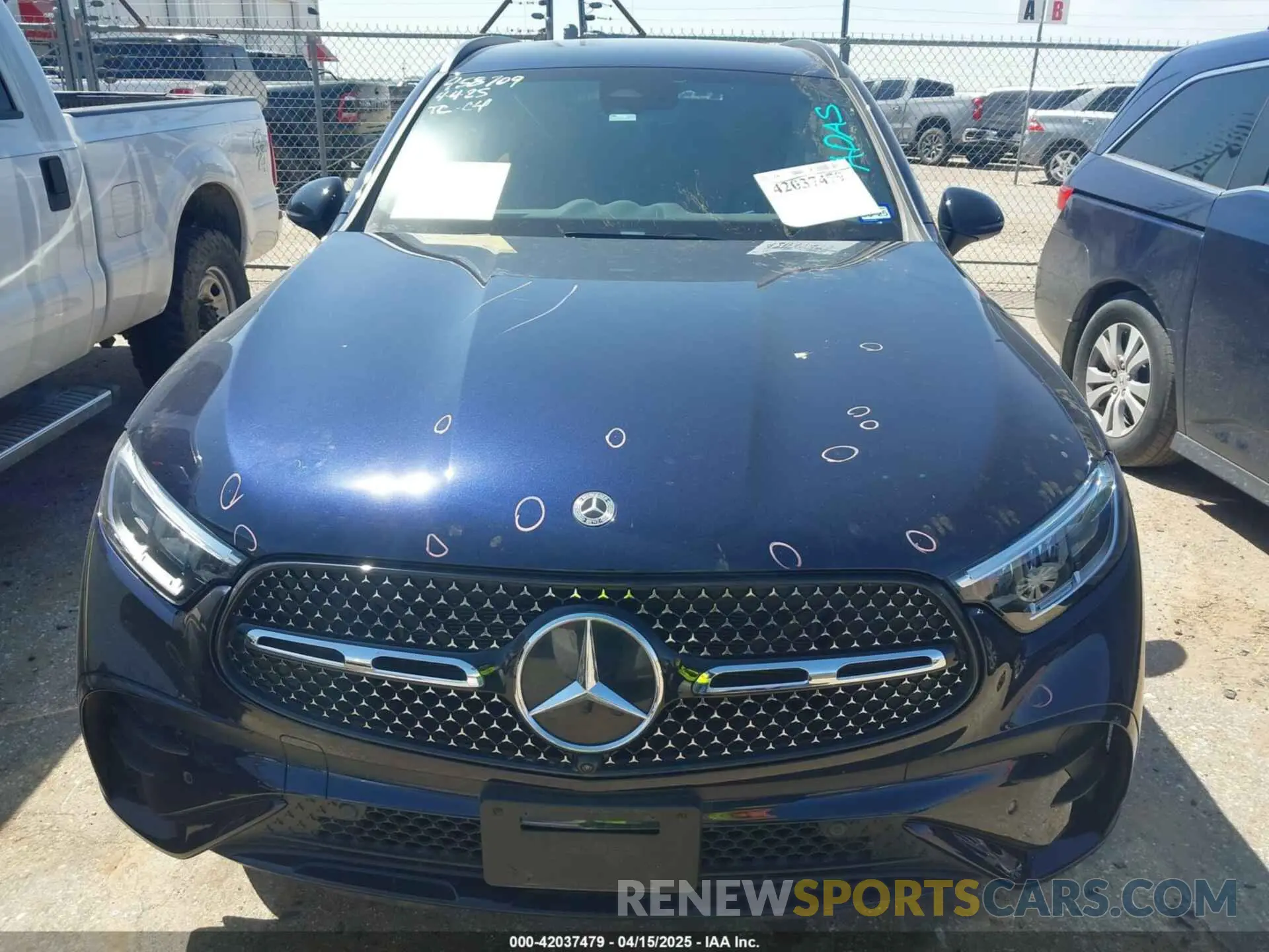 12 Photograph of a damaged car W1NKM4GB5PU029940 MERCEDES-BENZ GLC 300 2023