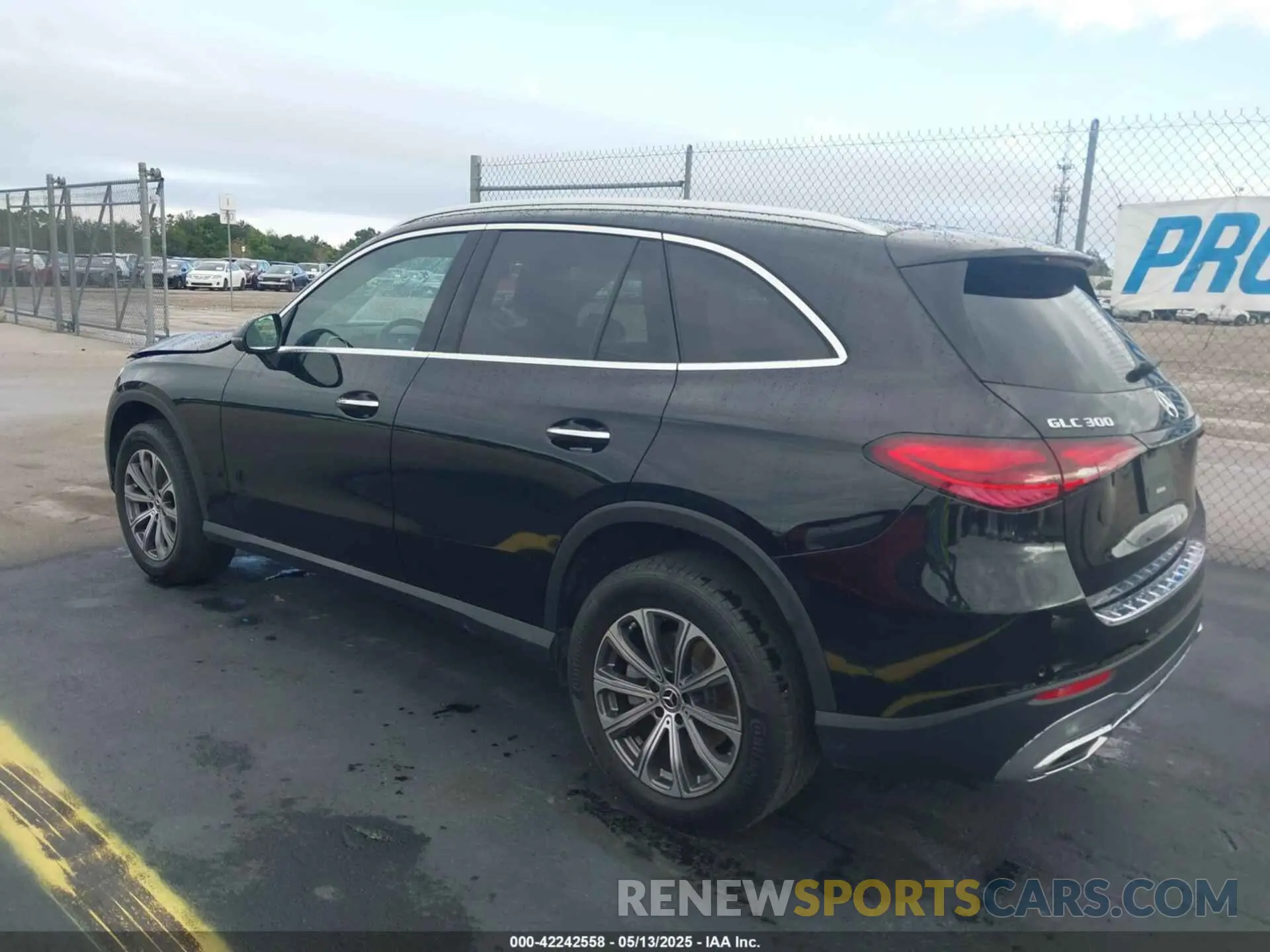 3 Фотография поврежденного автомобиля W1NKM4GB8PF047045 MERCEDES-BENZ GLC 300 2023