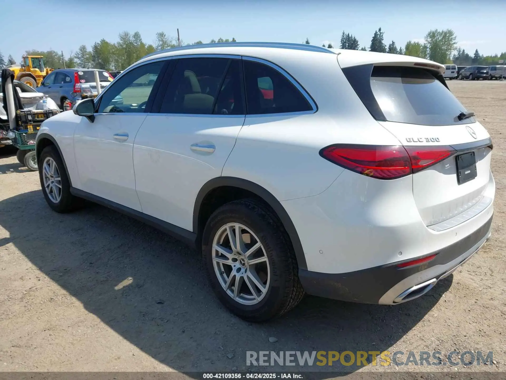 3 Photograph of a damaged car W1NKM4HB1PU016858 MERCEDES-BENZ GLC 300 2023