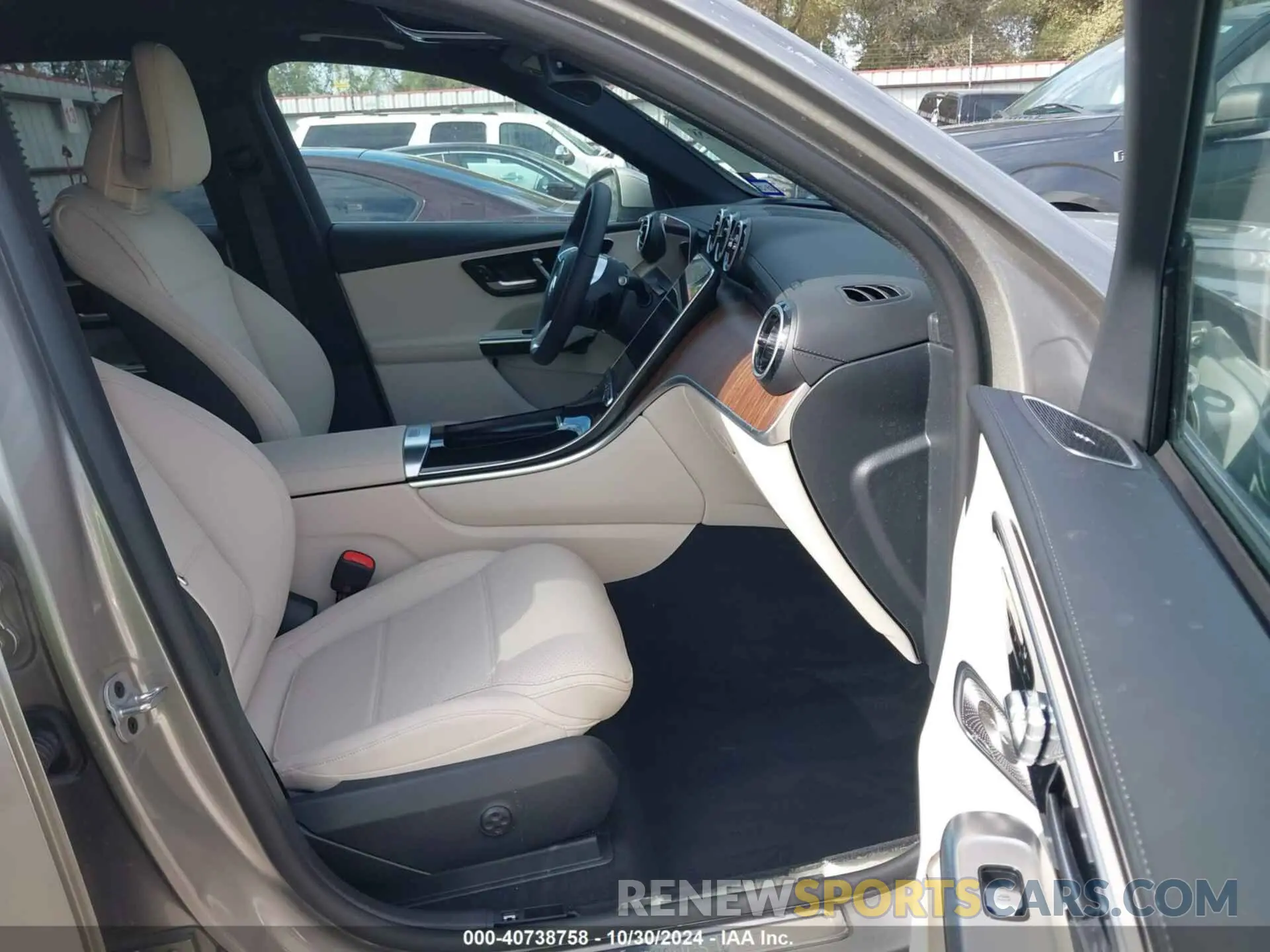 5 Photograph of a damaged car W1NKM4GB5RF177402 MERCEDES-BENZ GLC 300 2024