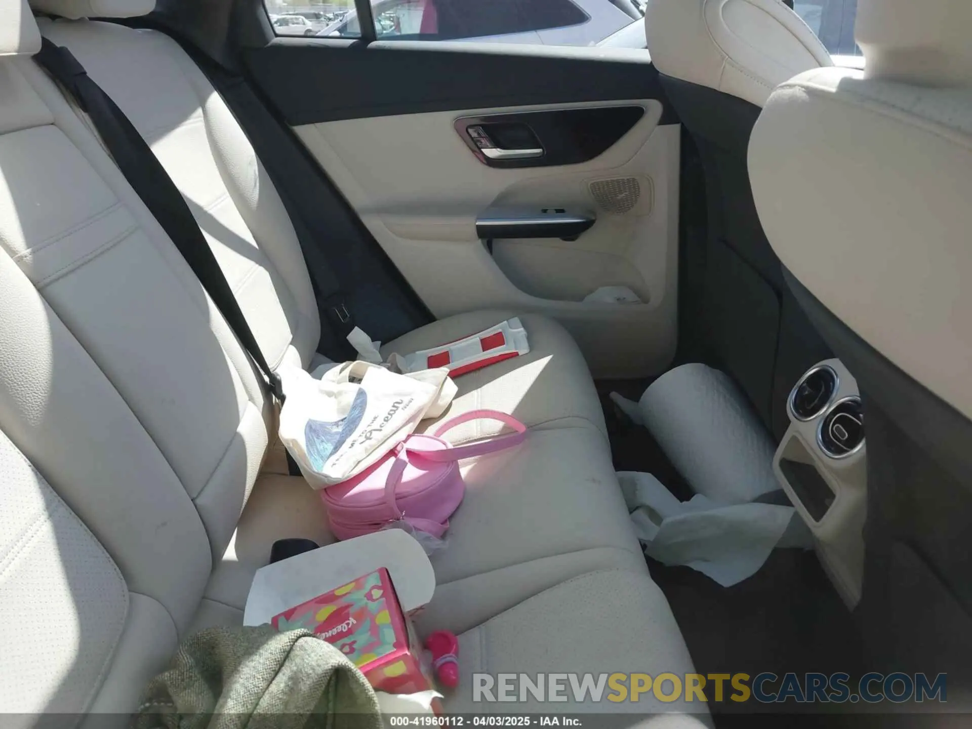 8 Photograph of a damaged car W1NKM4GB8RF170752 MERCEDES-BENZ GLC 300 2024