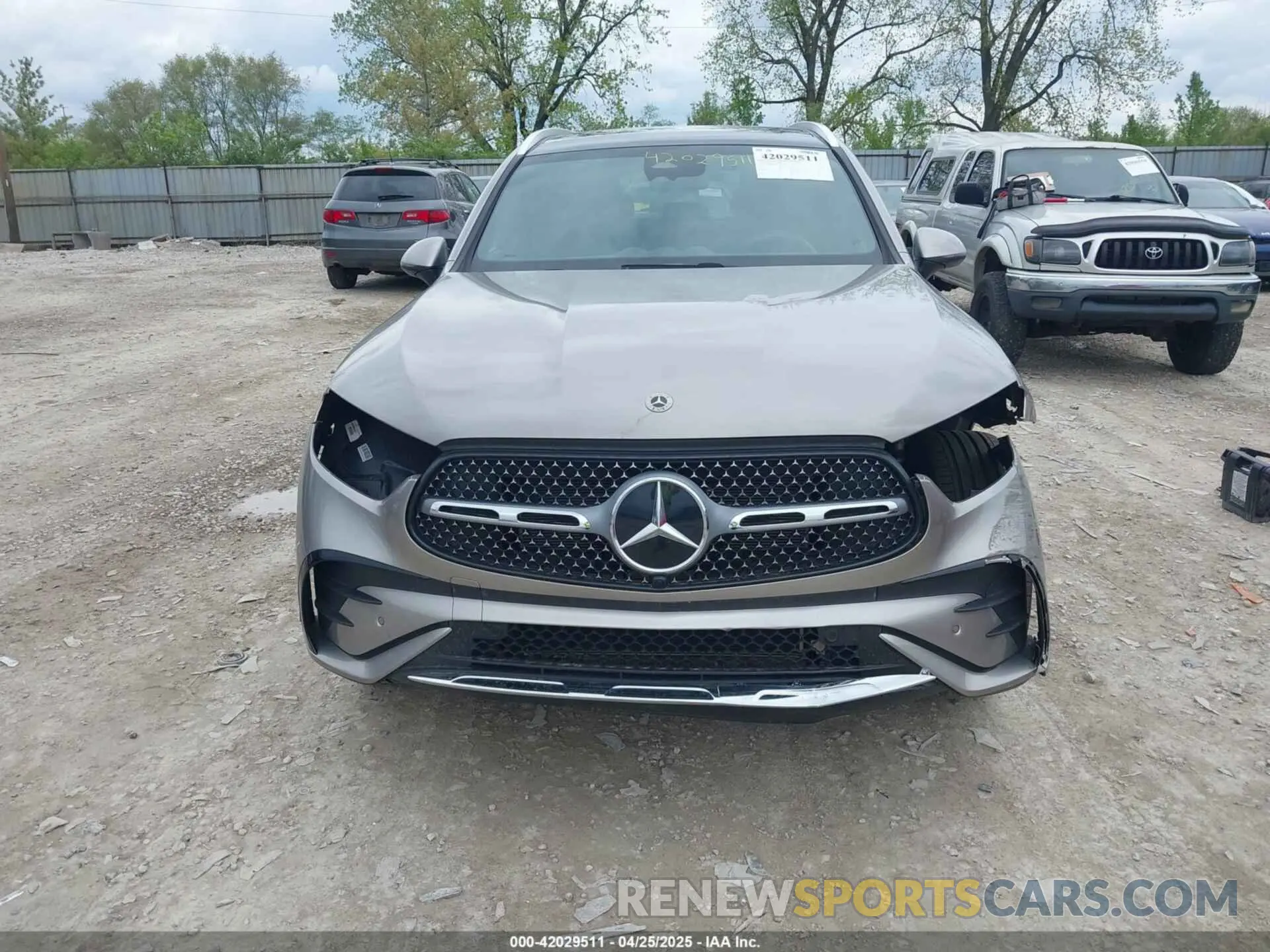 12 Photograph of a damaged car W1NKM4HB0RF228318 MERCEDES-BENZ GLC 300 2024