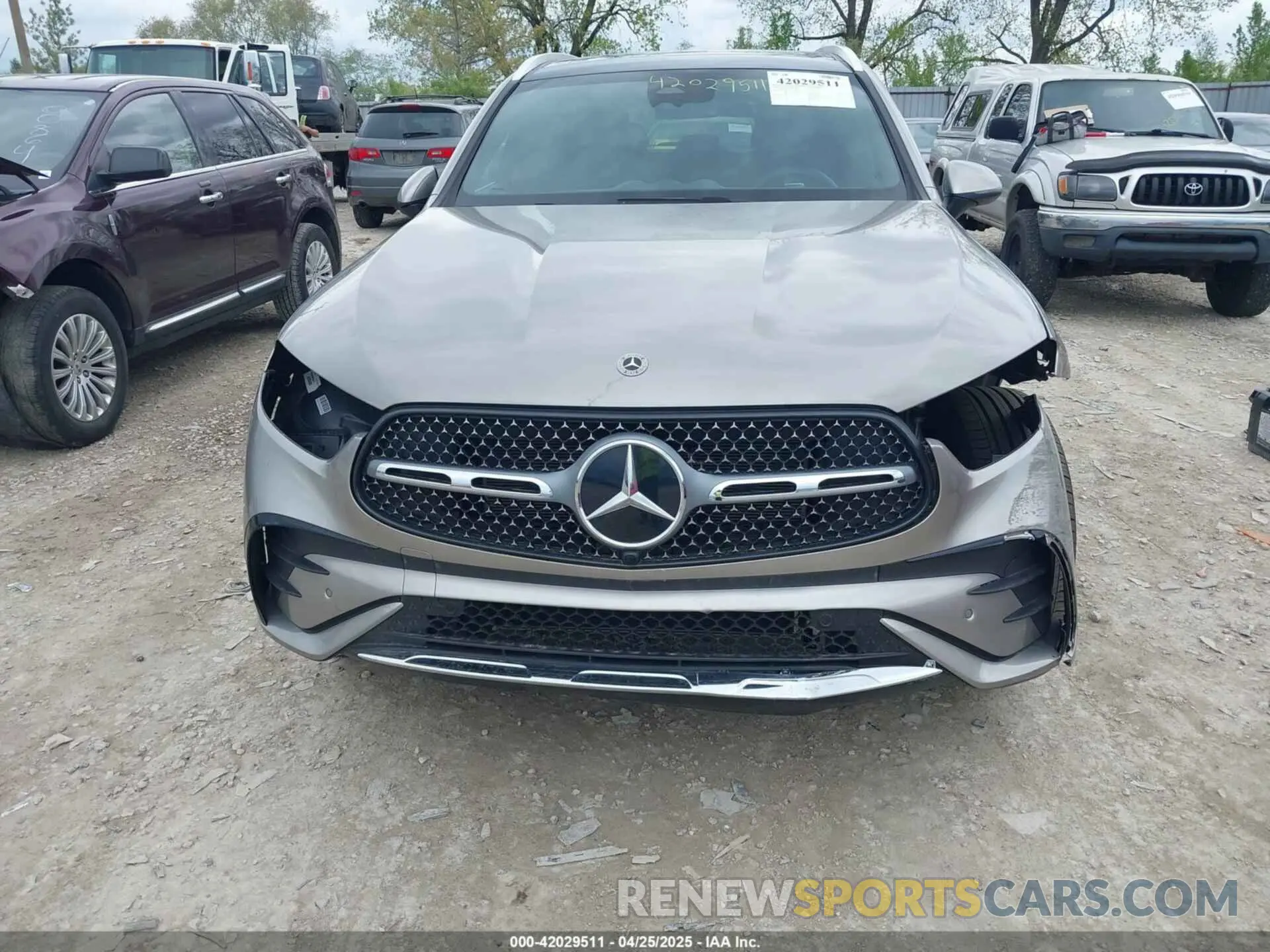 6 Photograph of a damaged car W1NKM4HB0RF228318 MERCEDES-BENZ GLC 300 2024