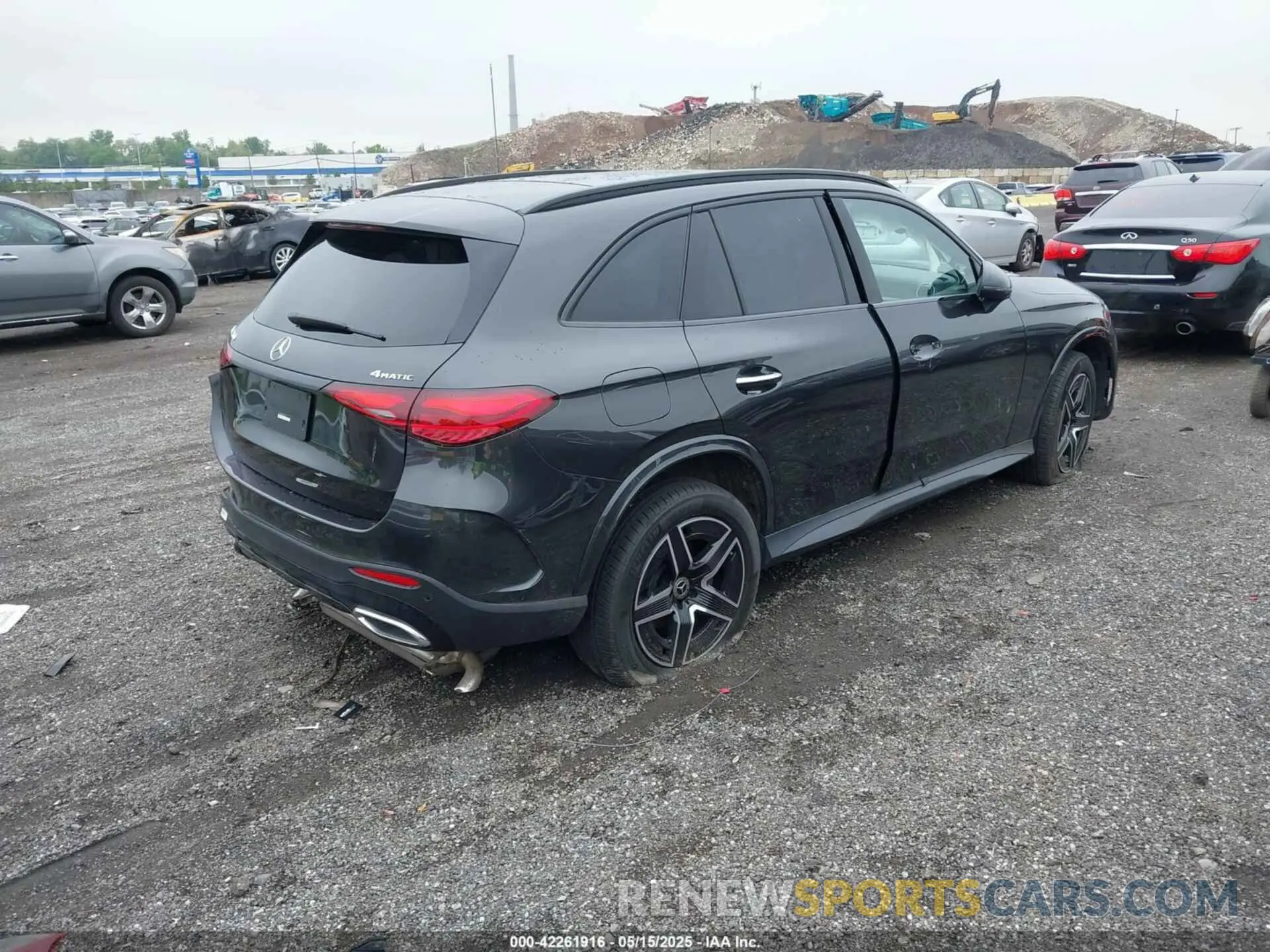 4 Photograph of a damaged car W1NKM4HB1RF232281 MERCEDES-BENZ GLC 300 2024