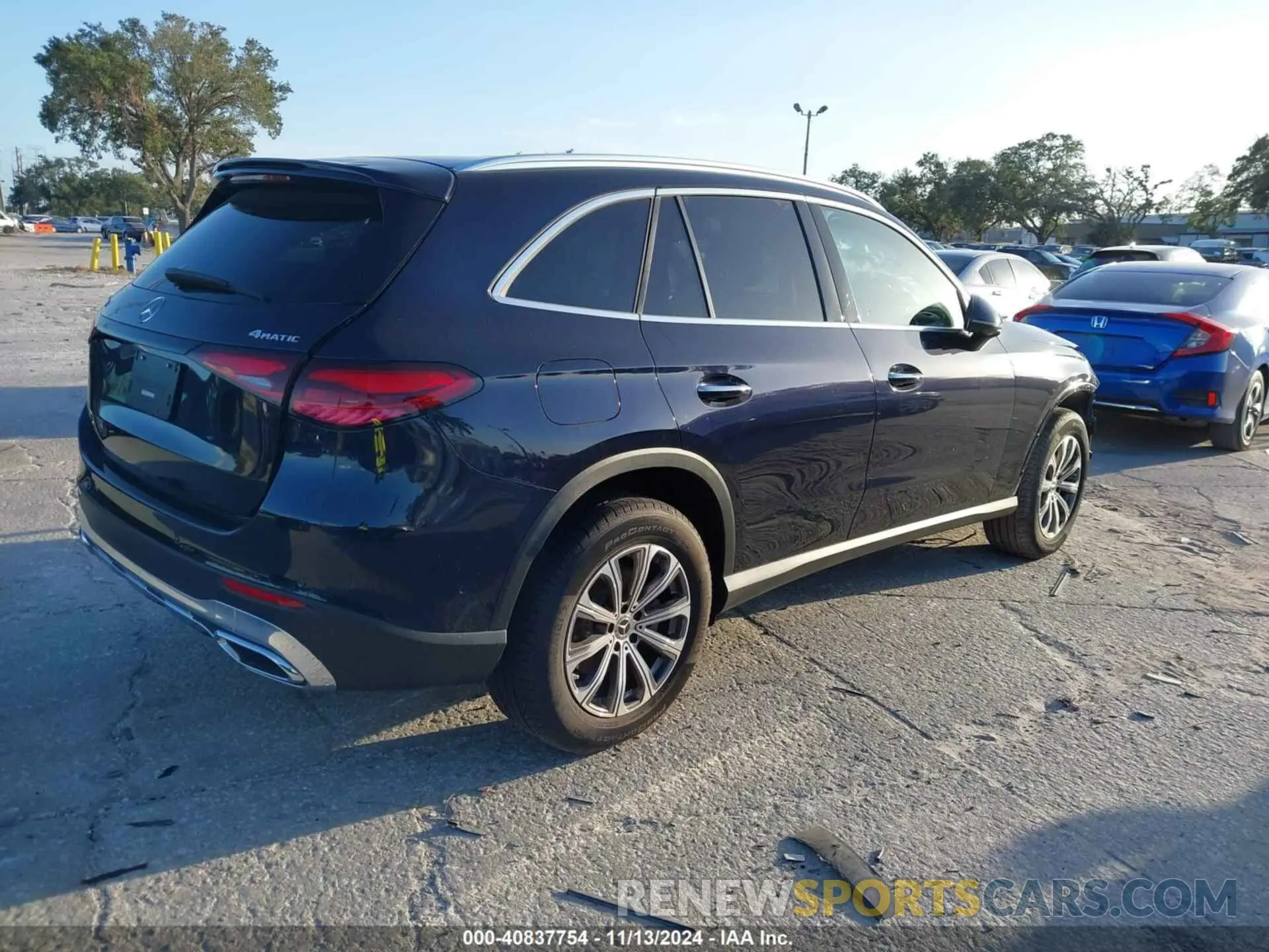 4 Photograph of a damaged car W1NKM4HB4RF080772 MERCEDES-BENZ GLC 300 2024