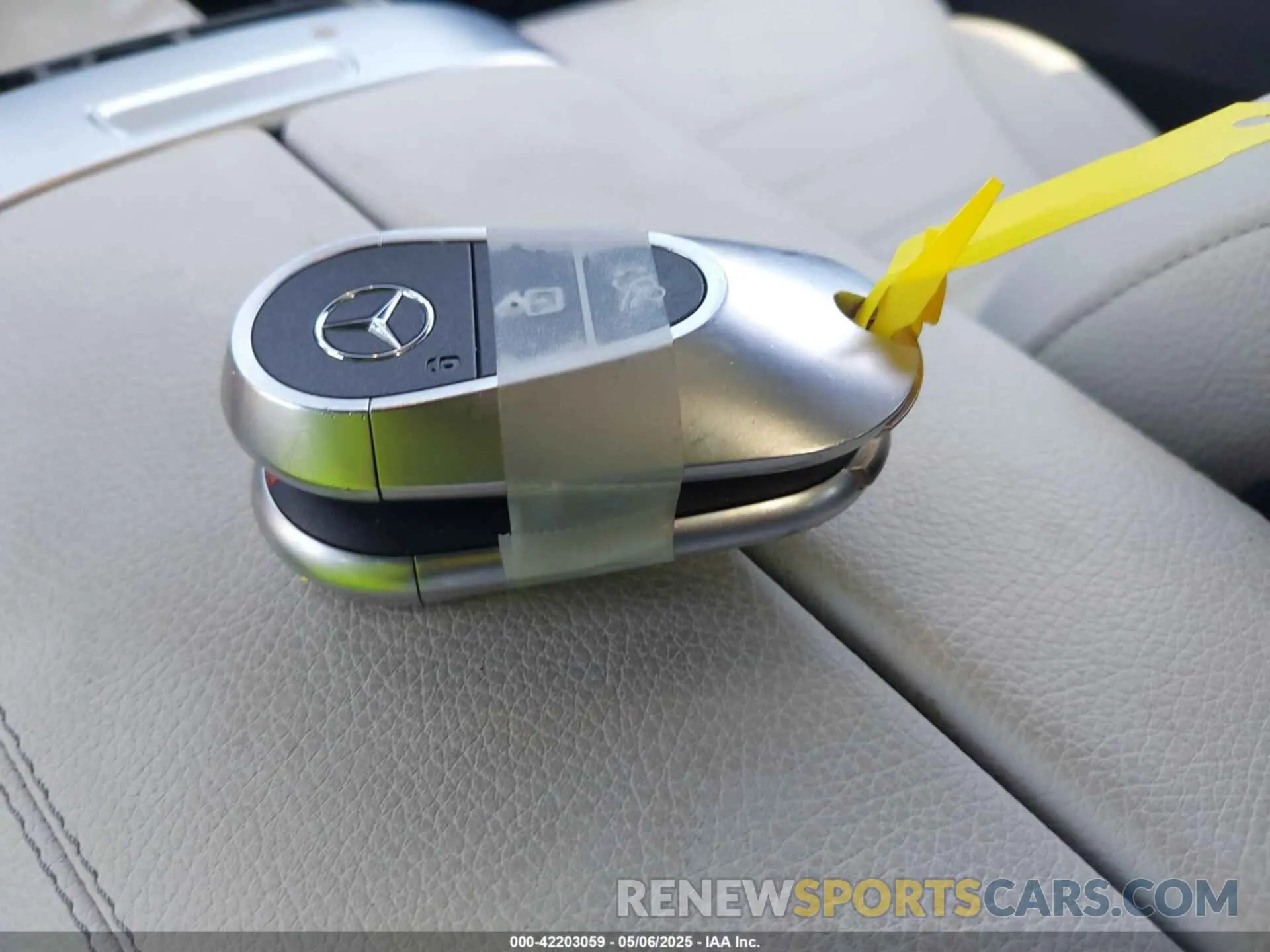 11 Photograph of a damaged car W1NKM4HB6RF215914 MERCEDES-BENZ GLC 300 2024