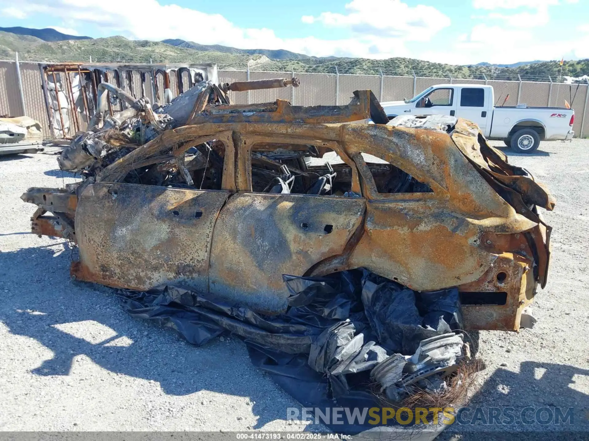 3 Photograph of a damaged car W1NKM4GB5SF241959 MERCEDES-BENZ GLC 300 2025