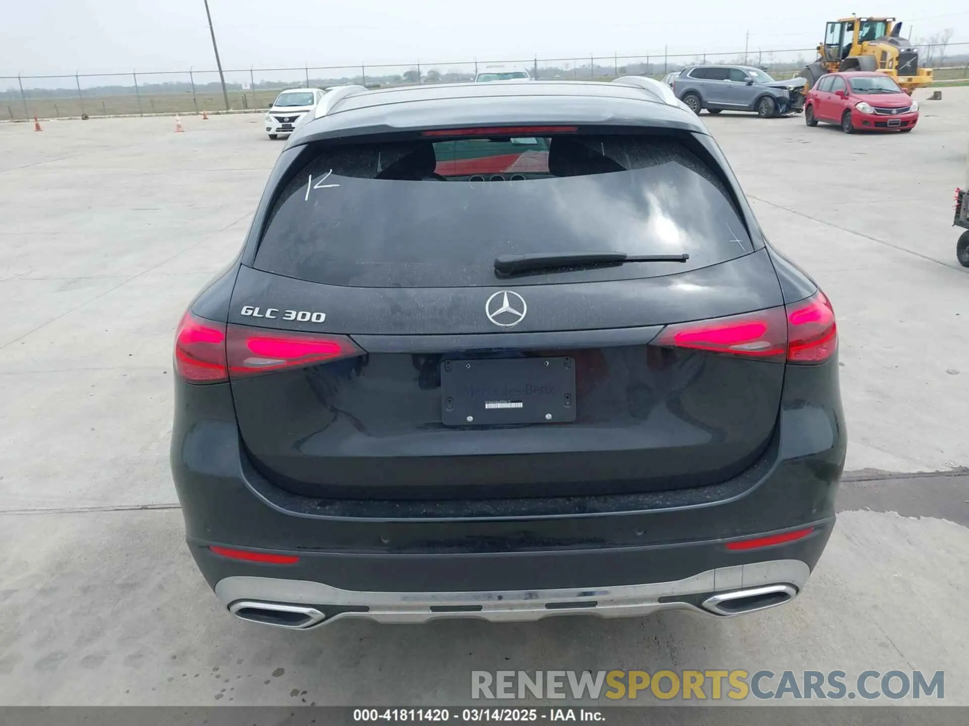 16 Photograph of a damaged car W1NKM4GB6SF238715 MERCEDES-BENZ GLC 300 2025