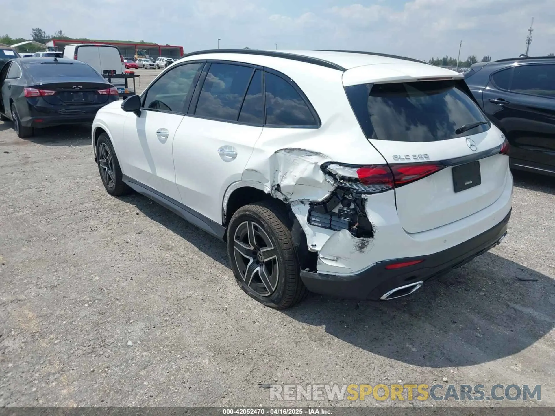 3 Photograph of a damaged car W1NKM4HBXSF257900 MERCEDES-BENZ GLC 300 2025
