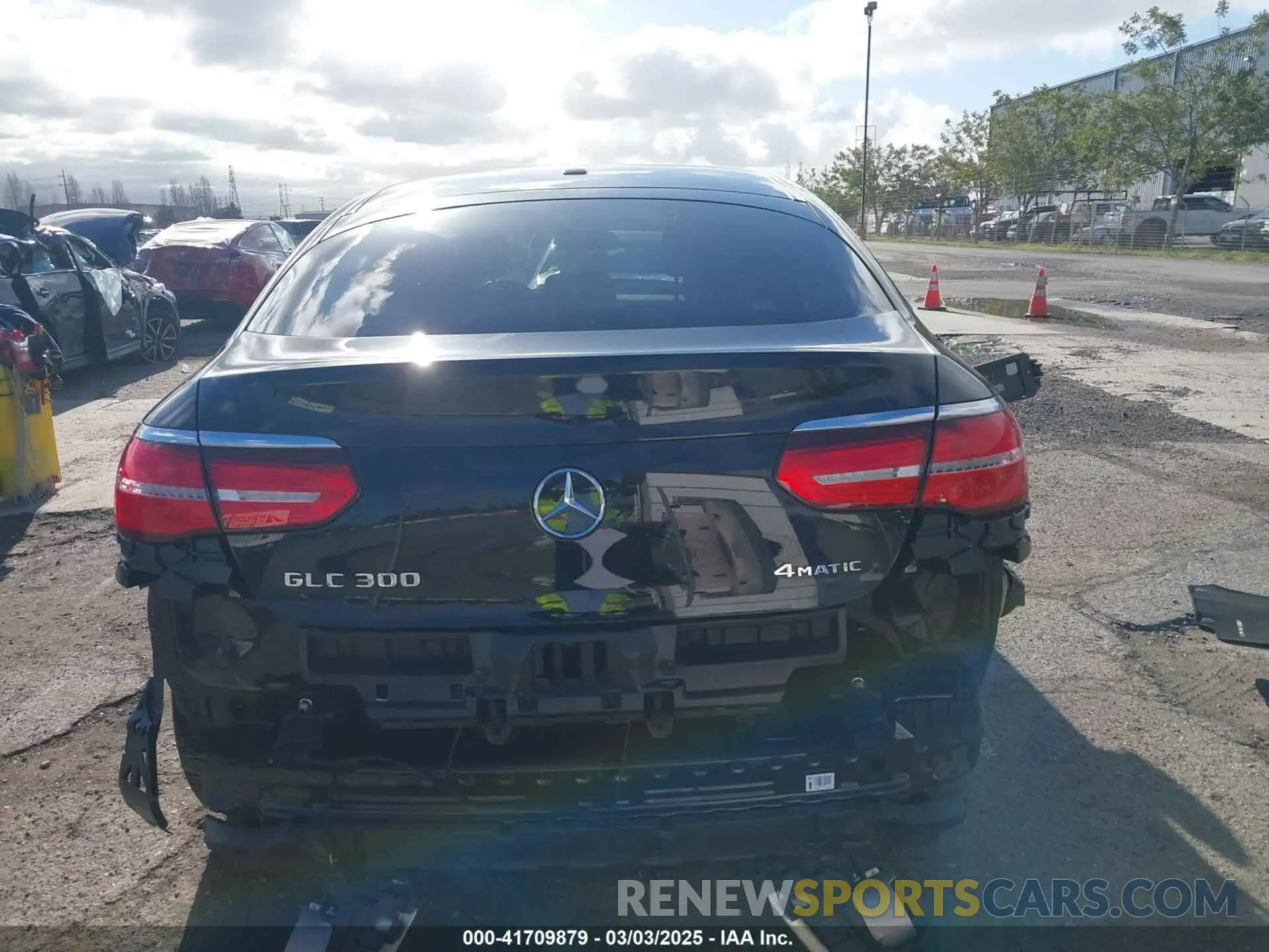 17 Photograph of a damaged car WDC0J4KB5KF600462 MERCEDES-BENZ GLC 300 COUPE 2019