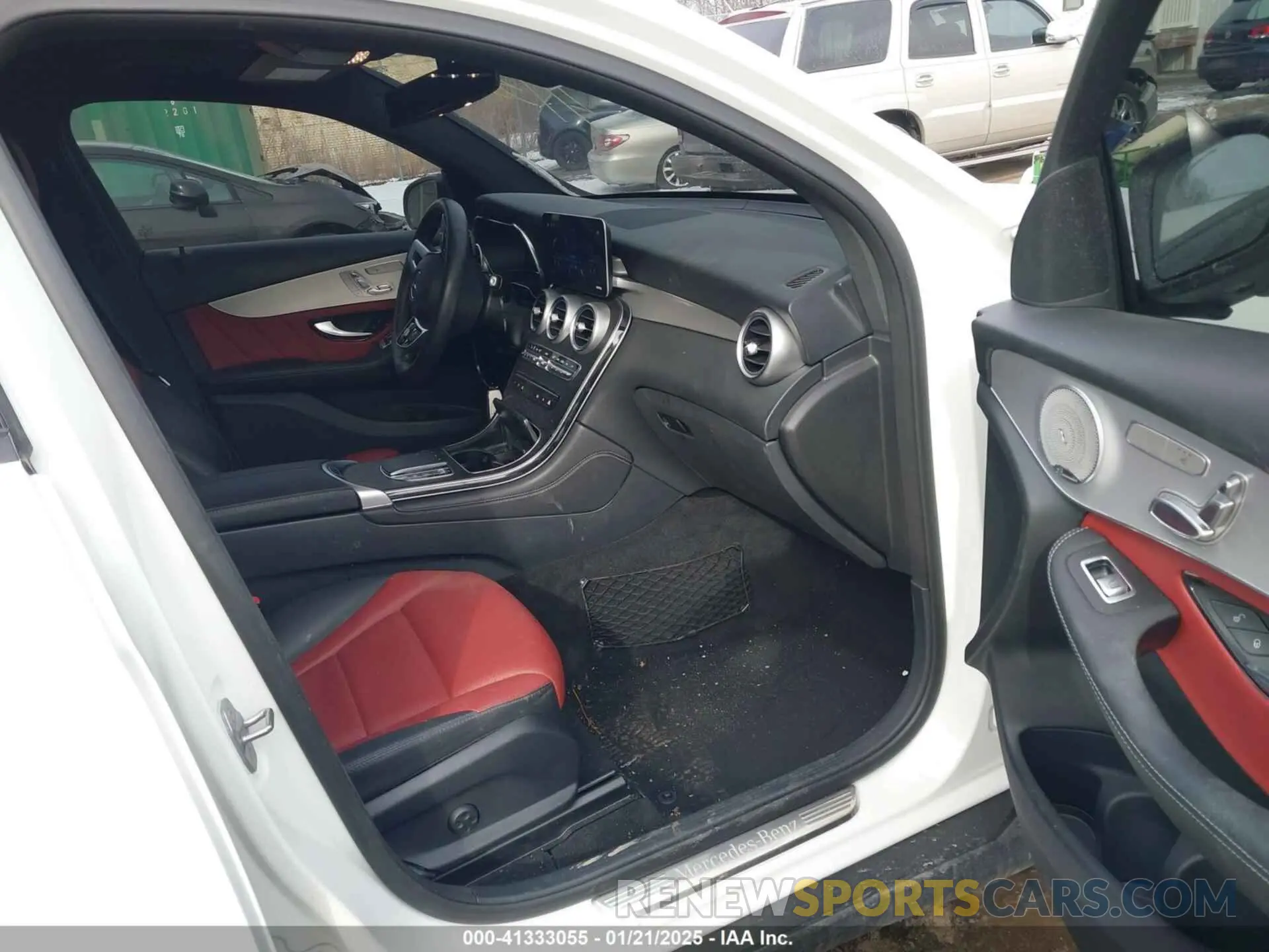 5 Photograph of a damaged car W1N0J8EB1LF858965 MERCEDES-BENZ GLC 300 COUPE 2020