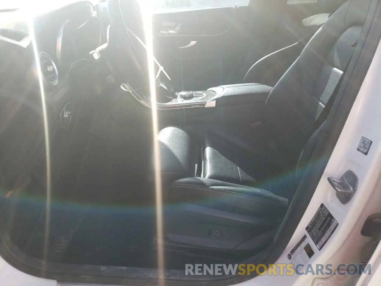7 Фотография поврежденного автомобиля WDC0G4JB0KV138186 MERCEDES-BENZ GLC-CLASS 2019