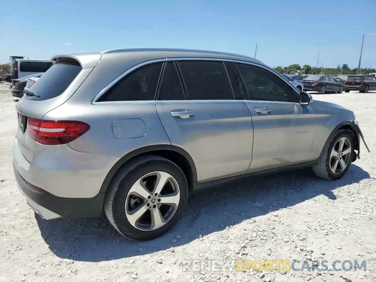 3 Фотография поврежденного автомобиля WDC0G4JB0KV167347 MERCEDES-BENZ GLC-CLASS 2019