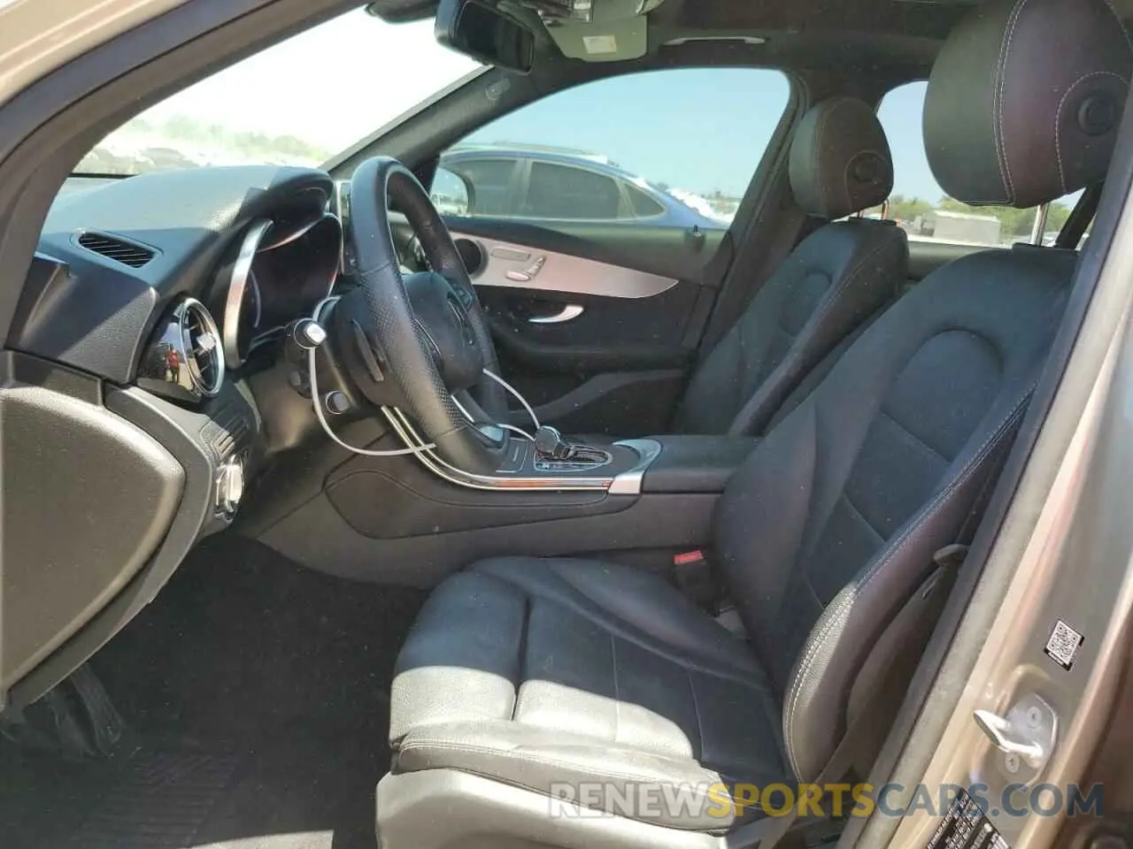 7 Фотография поврежденного автомобиля WDC0G4JB0KV167347 MERCEDES-BENZ GLC-CLASS 2019