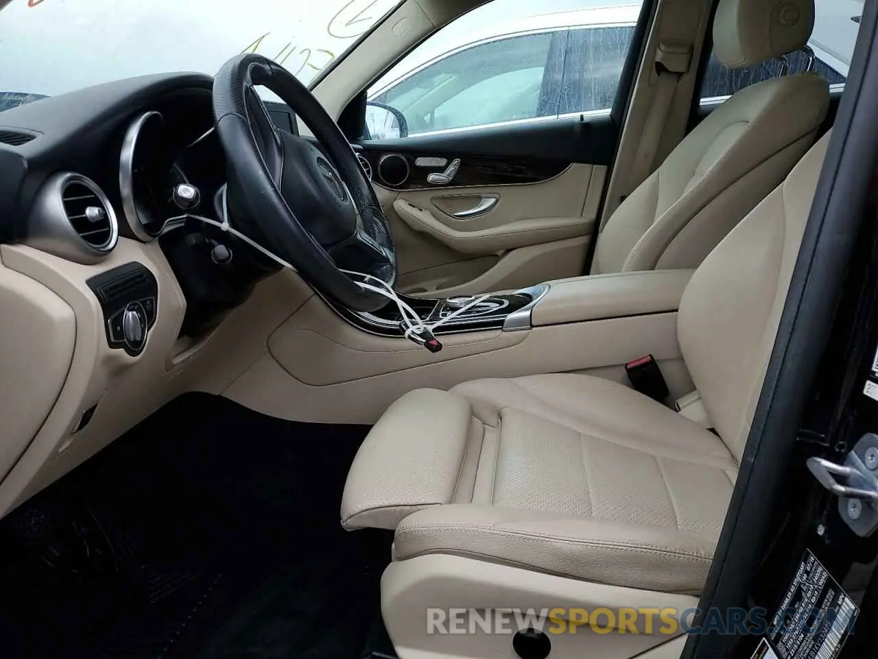 7 Photograph of a damaged car WDC0G4JB1KV132428 MERCEDES-BENZ GLC-CLASS 2019