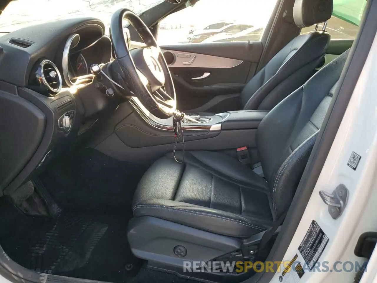 7 Фотография поврежденного автомобиля WDC0G4JB3KV136349 MERCEDES-BENZ GLC-CLASS 2019