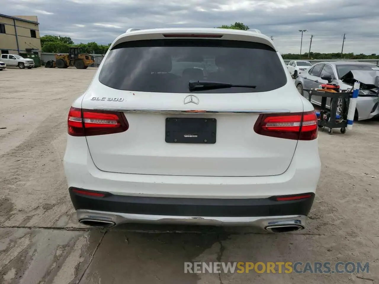6 Фотография поврежденного автомобиля WDC0G4JB6KF506798 MERCEDES-BENZ GLC-CLASS 2019