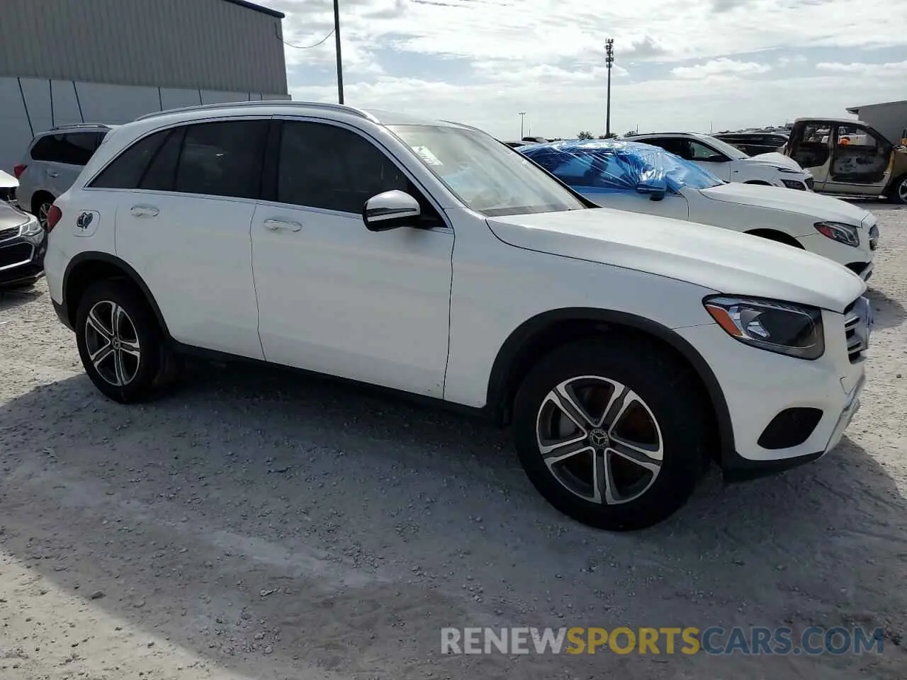 4 Фотография поврежденного автомобиля WDC0G4JB6KV136135 MERCEDES-BENZ GLC-CLASS 2019
