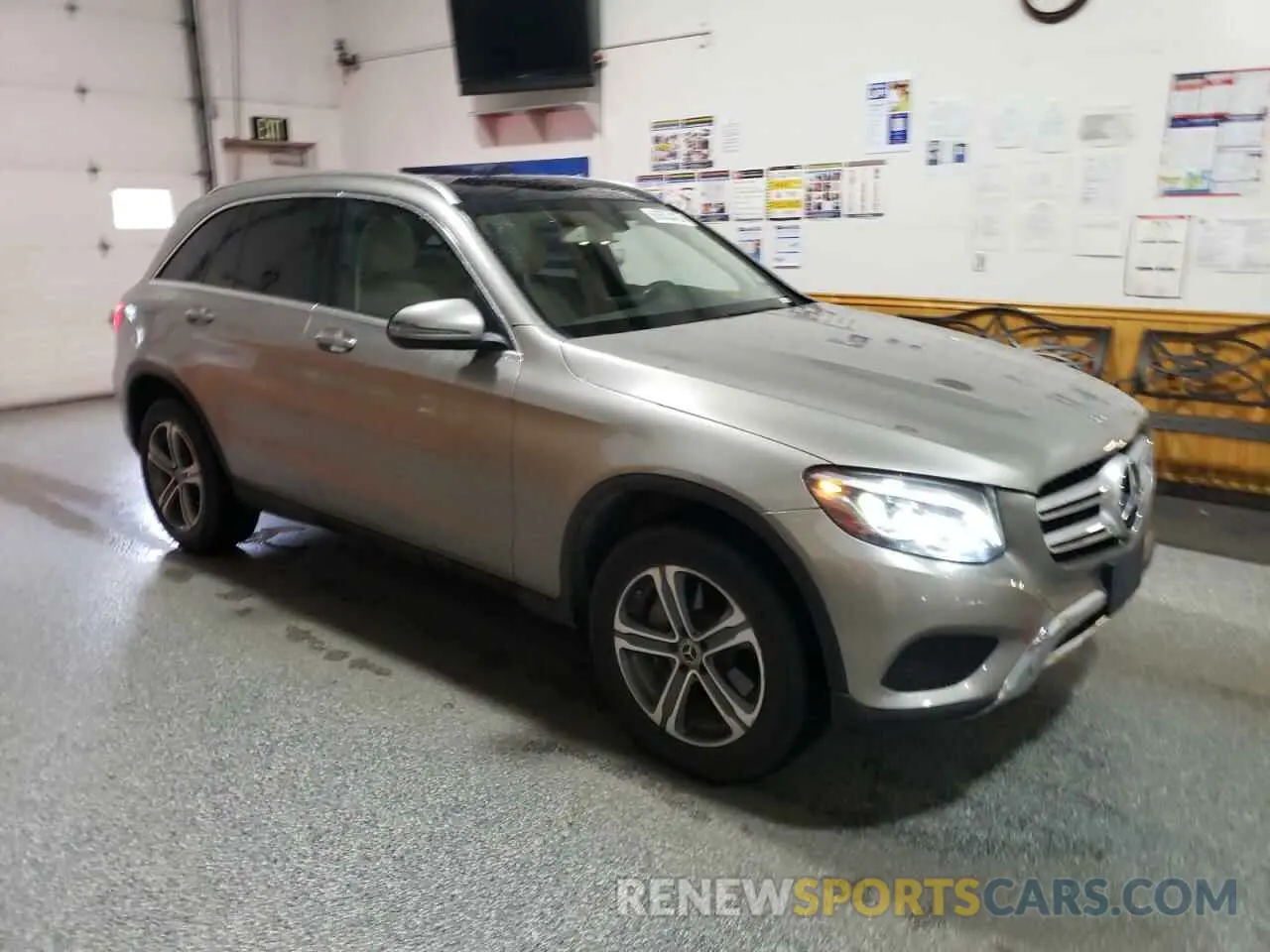 4 Фотография поврежденного автомобиля WDC0G4JB7KV162050 MERCEDES-BENZ GLC-CLASS 2019