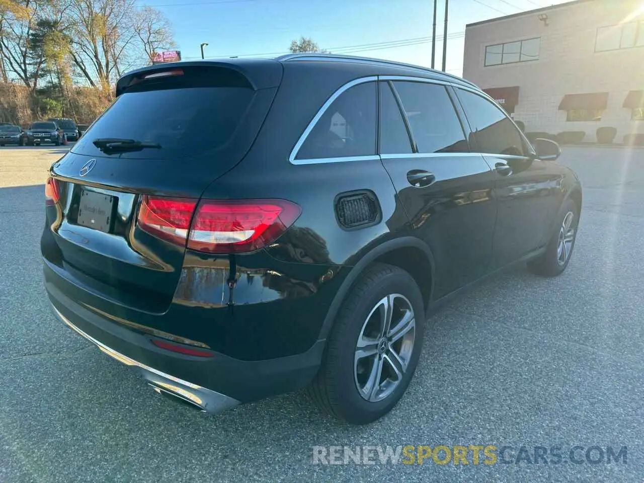 4 Photograph of a damaged car WDC0G4JB8KF482469 MERCEDES-BENZ GLC-CLASS 2019