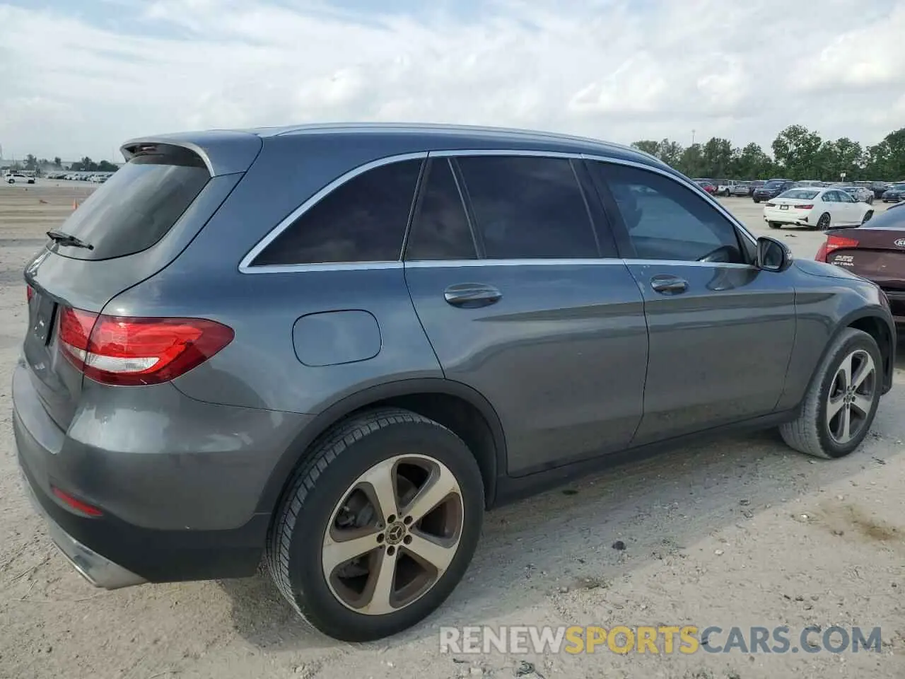 3 Фотография поврежденного автомобиля WDC0G4JB9KV132029 MERCEDES-BENZ GLC-CLASS 2019